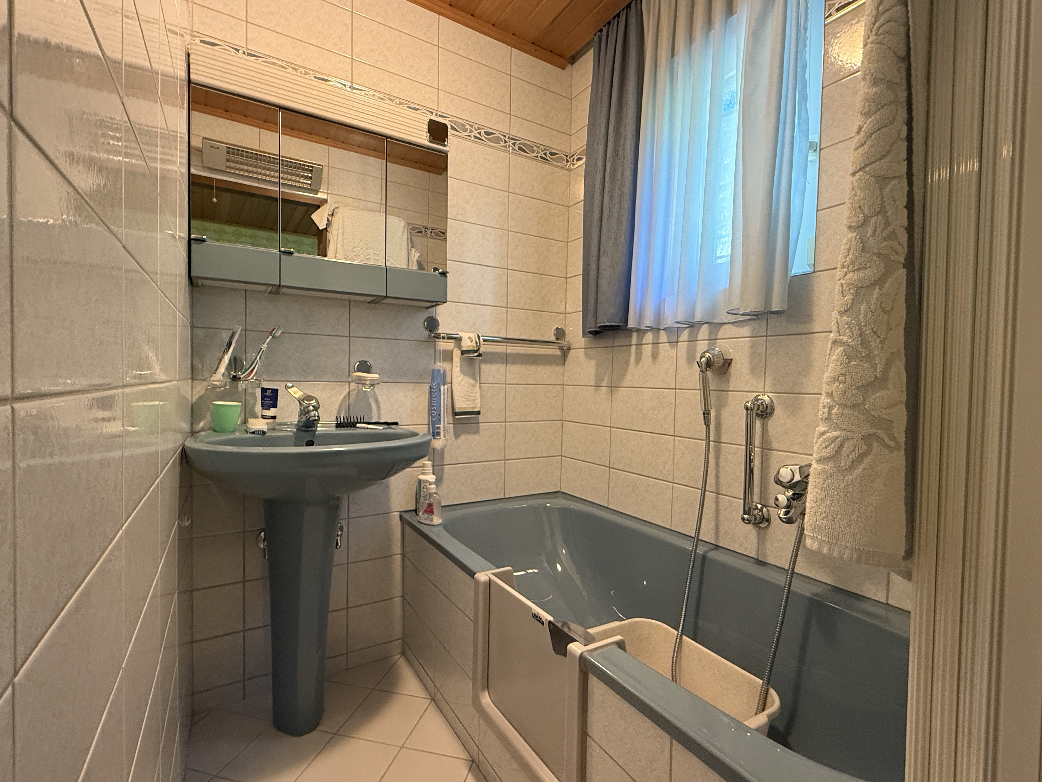 S�dwest-Loggia mit Fernblick ins Gr�ne | Garage und Carport-Stellplatz | Absolute Ruhelage /  / 3003&nbsp;Gablitz / Bild 5