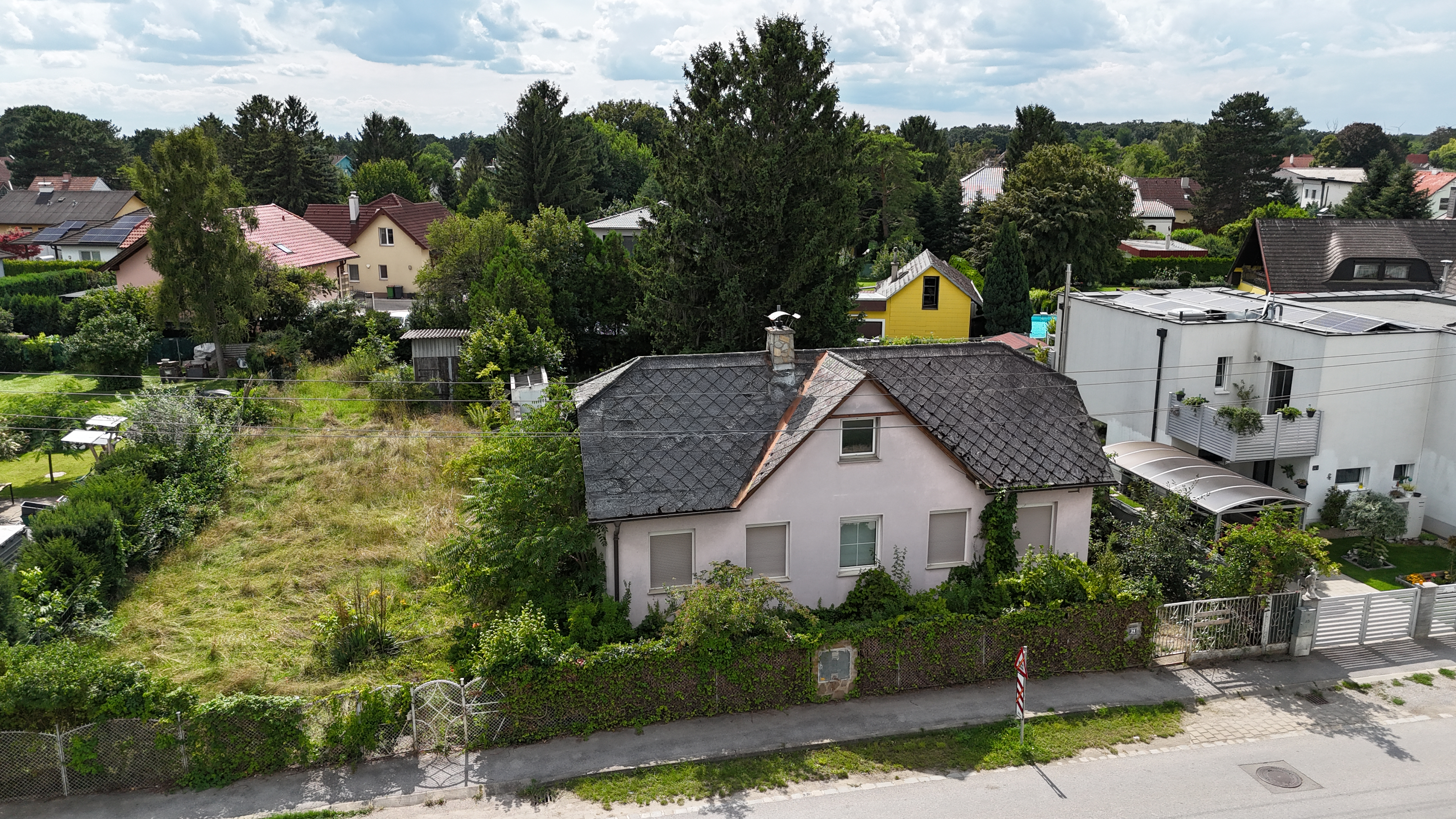 Vielseitige Möglichkeiten: Sanierung, Neubau, Teilung I Leben im Grünen & doch super Anbindung I