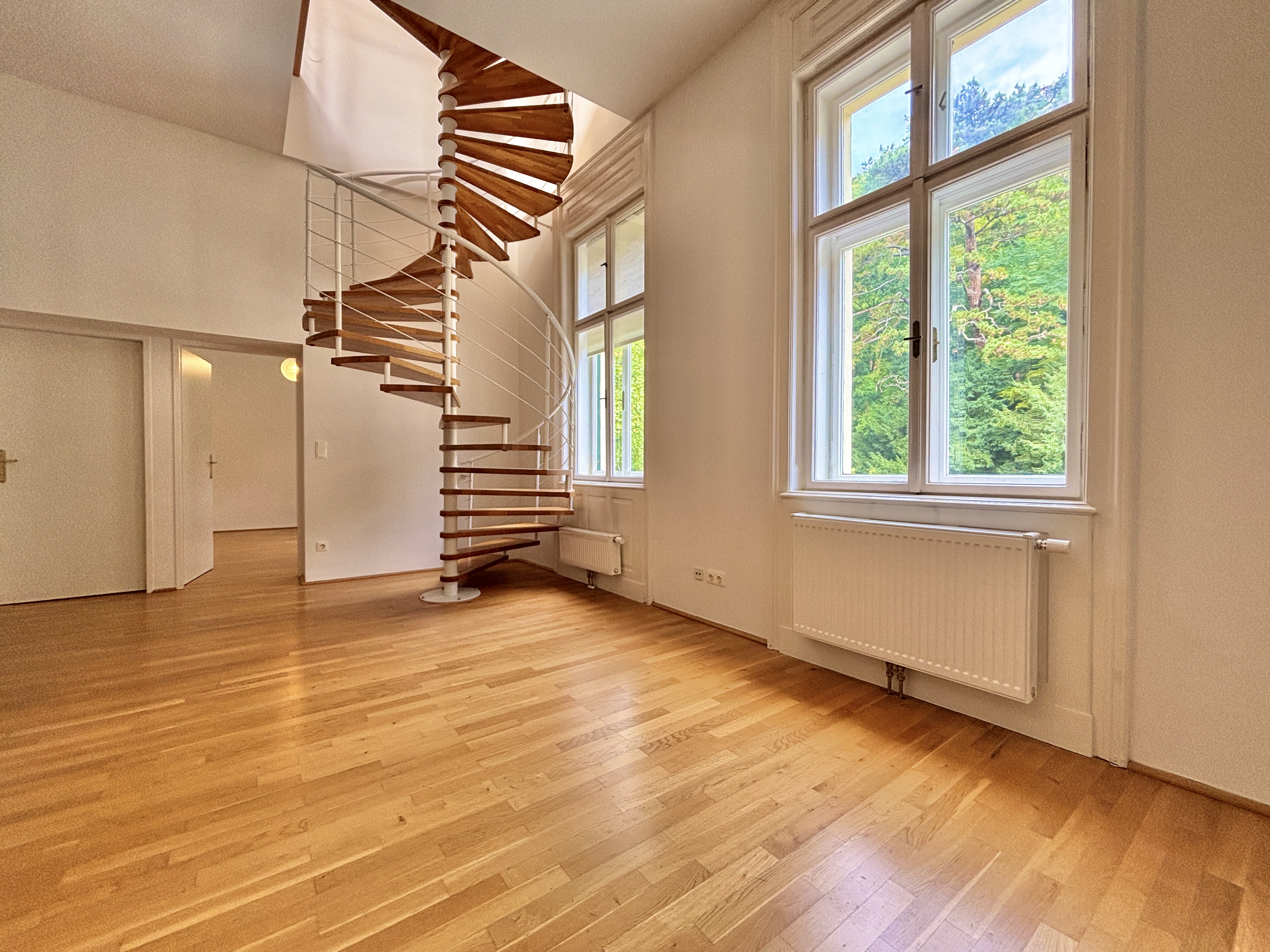 Adventsaktion: Provisionsfrei! Dachterrasse mit Blick auf die Burgruine Rauhenstein | Wohnung verteilt auf 2 Ebenen I Lift I Stellplatz /  / 2500 Baden / Bild 1