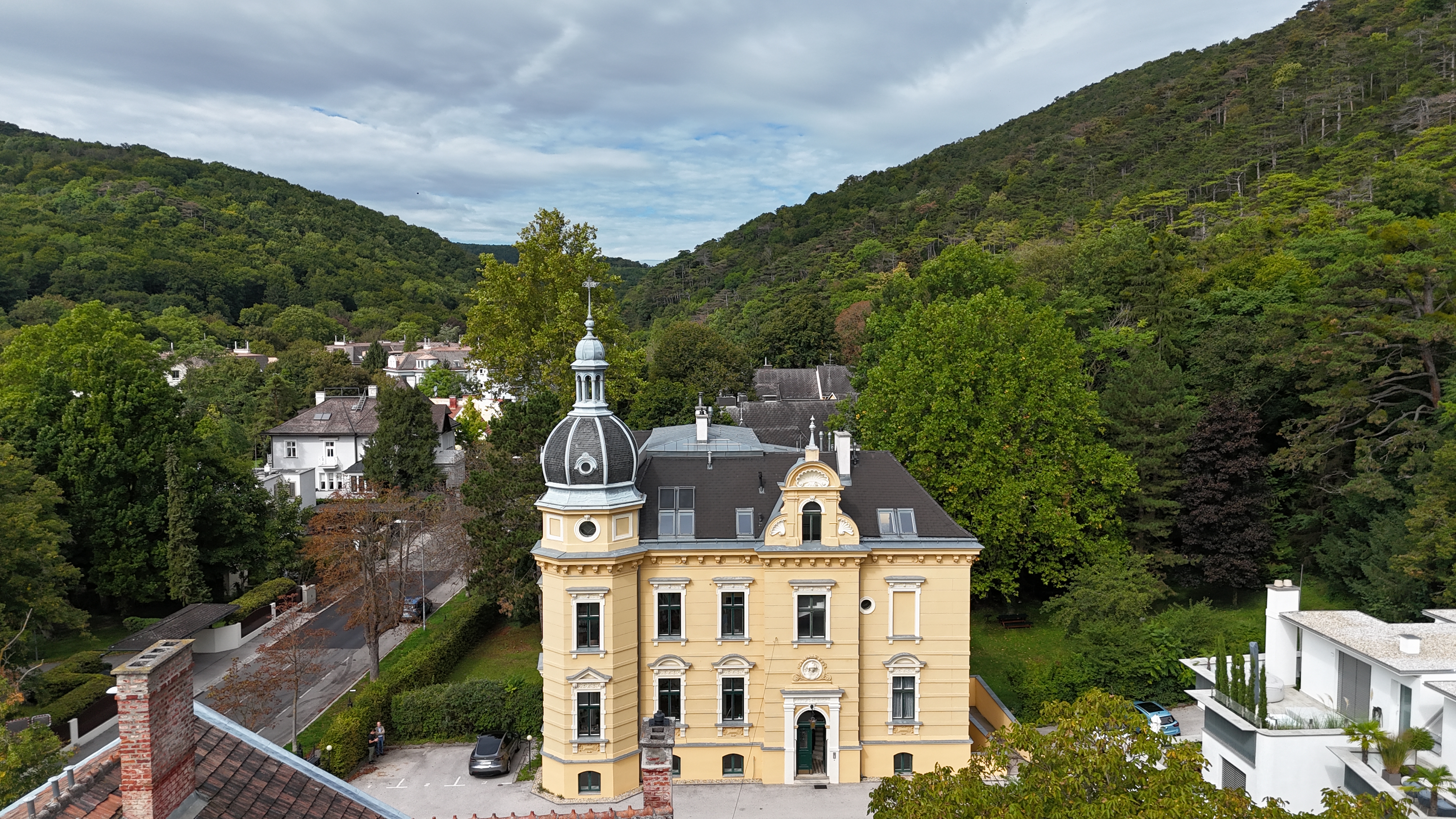 Adventsaktion: Provisionsfrei! Dachterrasse mit Blick auf die Burgruine Rauhenstein | Wohnung verteilt auf 2 Ebenen I Lift I Stellplatz /  / 2500 Baden / Bild 7