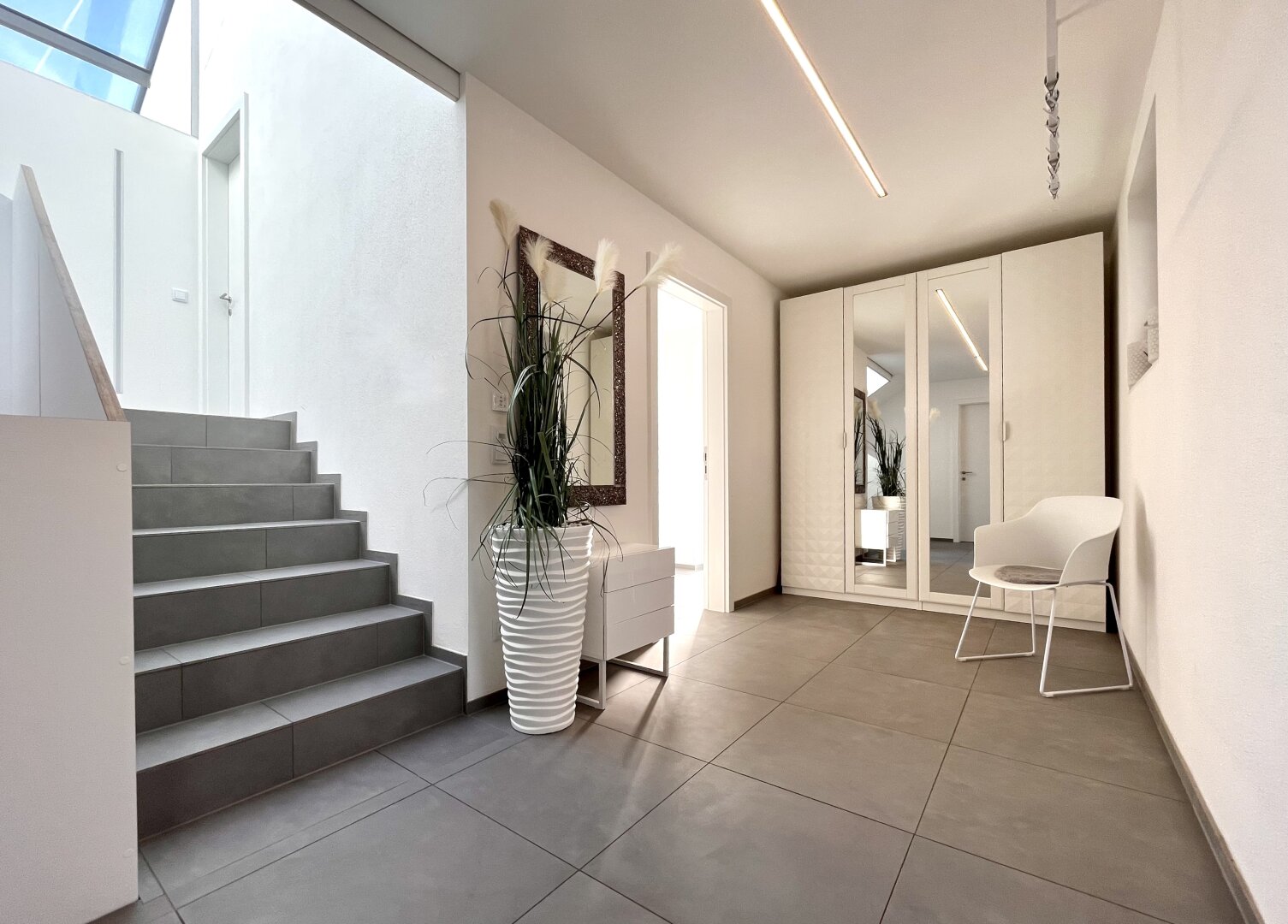 Modernes Architektenhaus mit Seeblick /  / 5164&nbsp;Seeham / Bild 3