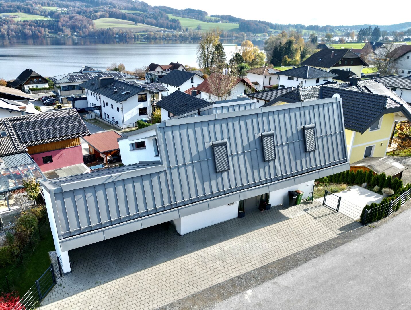 Modernes Architektenhaus mit Seeblick /  / 5164&nbsp;Seeham / Bild 2