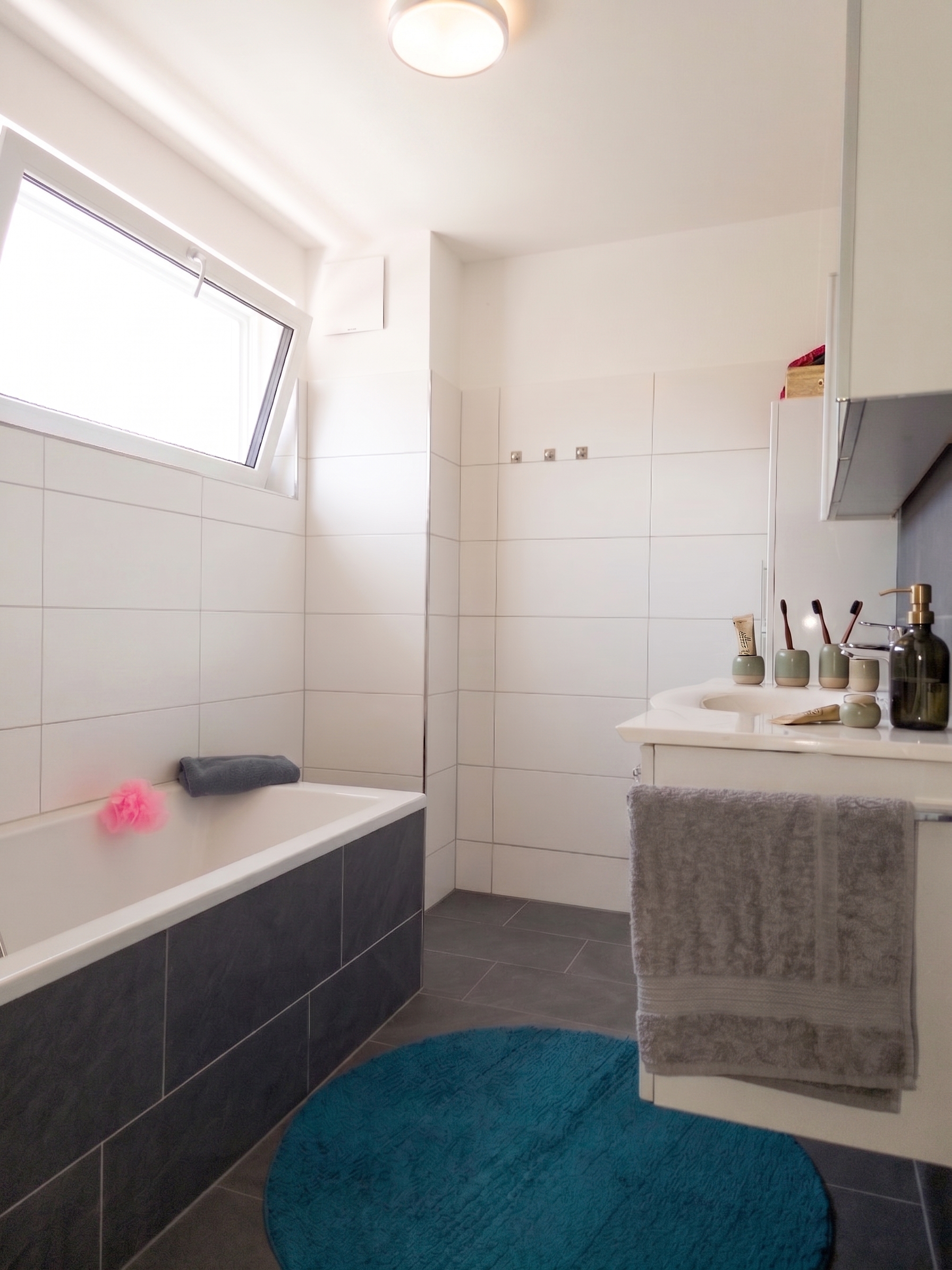 Neuwertiges Reihenhaus mit f�nf Zimmern und XXL-Aussichtsterrasse in Saalfelden - Digitales Bieterverfahren /  / 5760&nbsp;Saalfelden am Steinernen Meer / Bild 1