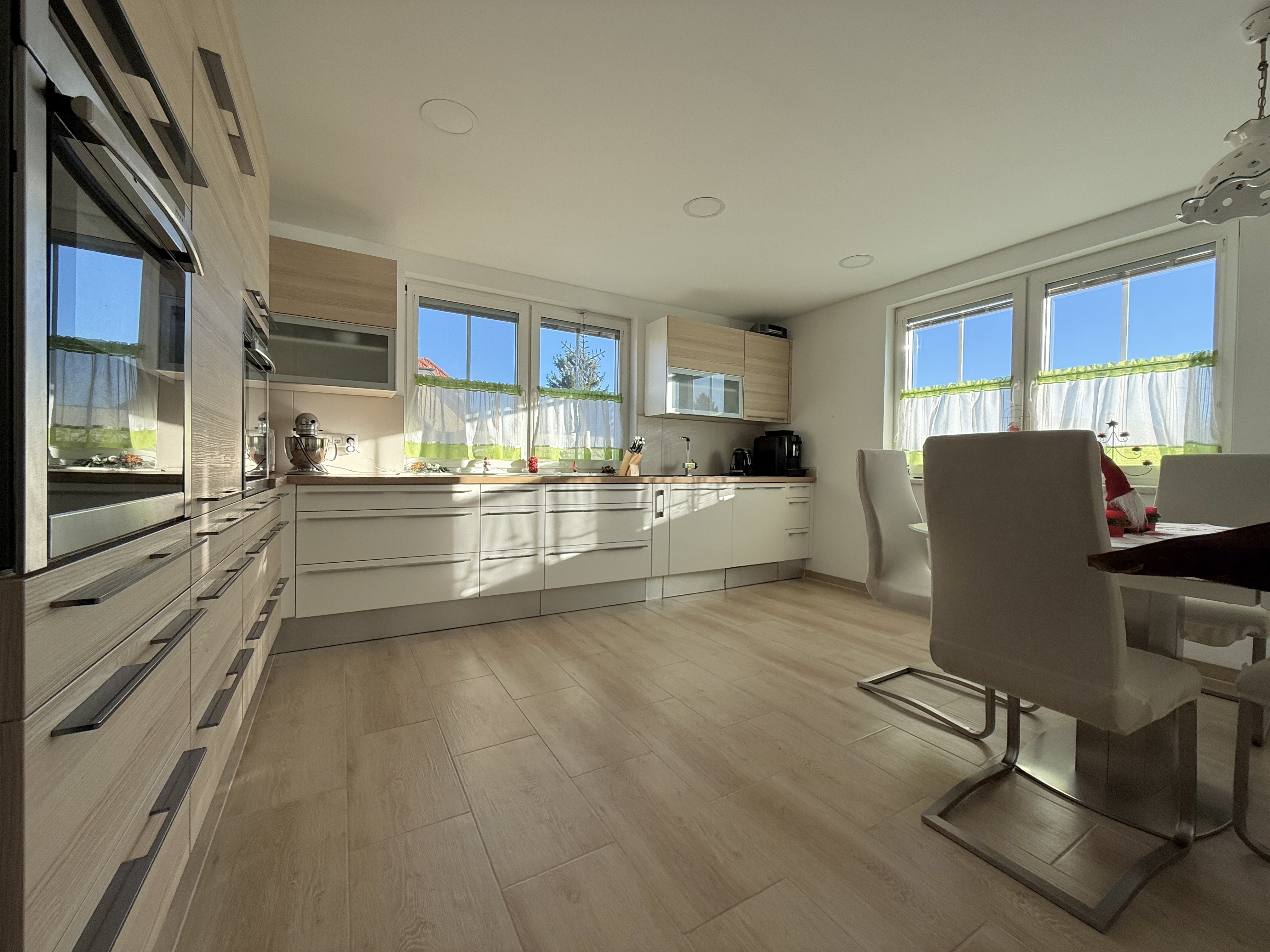 Saniertes Einfamilienhaus mit Solaranlage, Photovoltaik, Pool, Erdw�rme, Fu�bodenheizung u.v.m.!  /  / 3751&nbsp;Sigmundsherberg / Bild 4