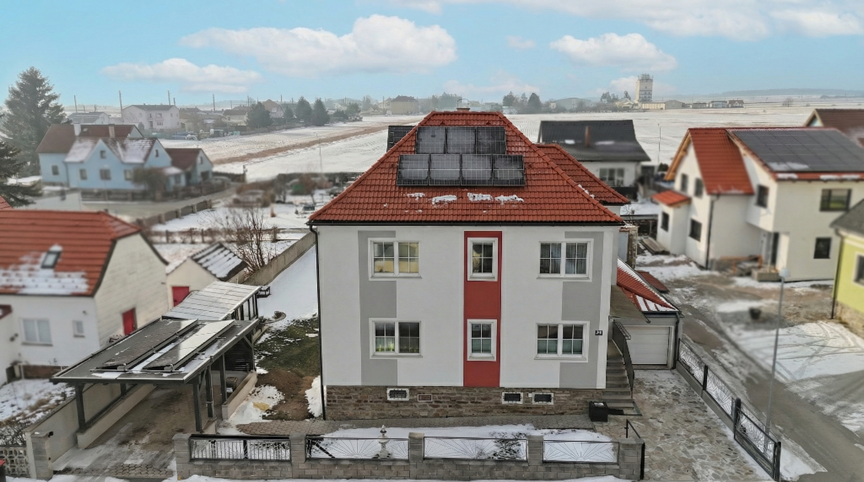 Saniertes Einfamilienhaus mit Solaranlage, Photovoltaik, Pool, Erdw�rme, Fu�bodenheizung u.v.m.!  /  / 3751&nbsp;Sigmundsherberg / Bild 1