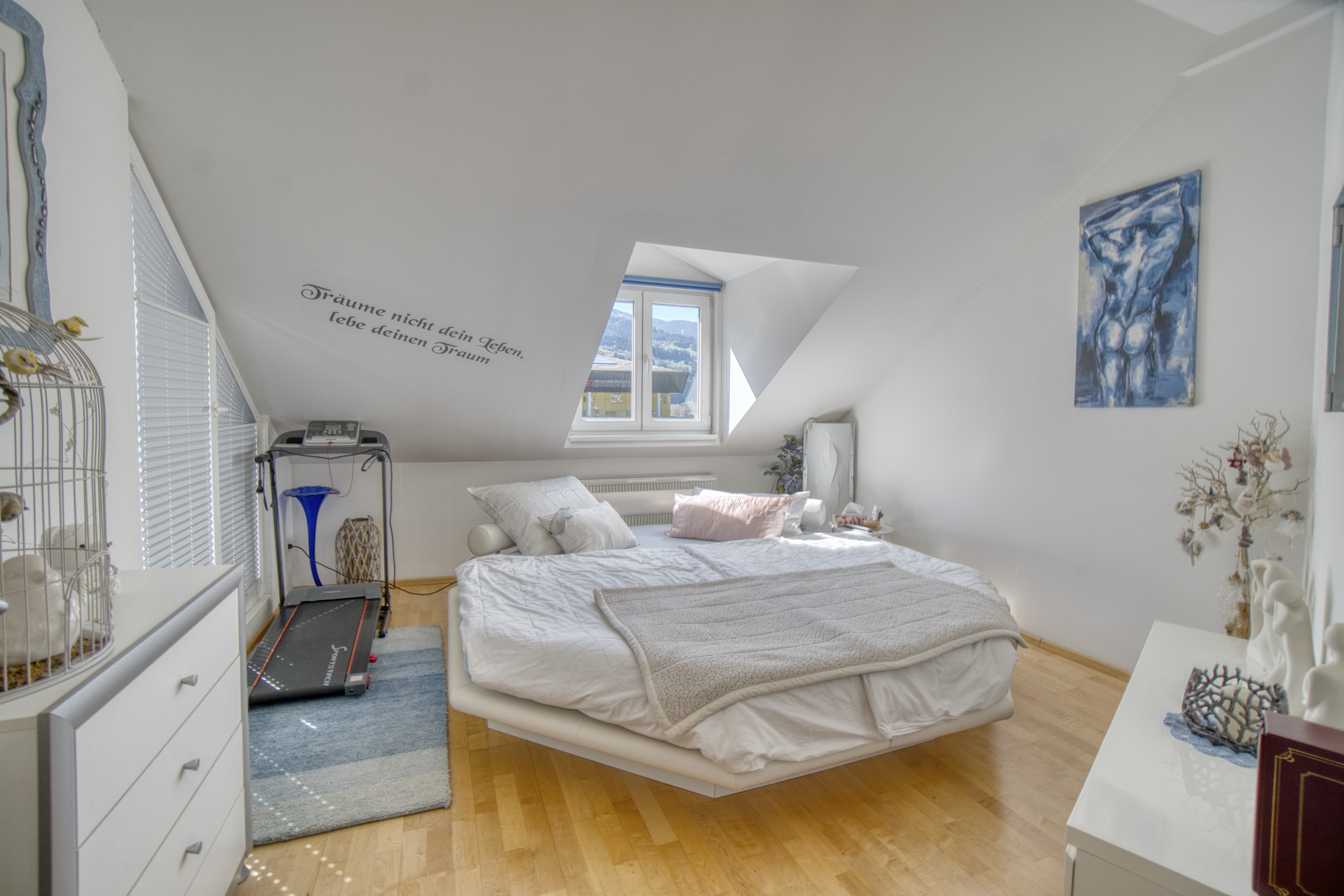 Charmante 4 Zimmer Dachgeschosswohnung mit Terrasse und Bergblick in Schwaz /  / 6130&nbsp;Schwaz / Bild 3
