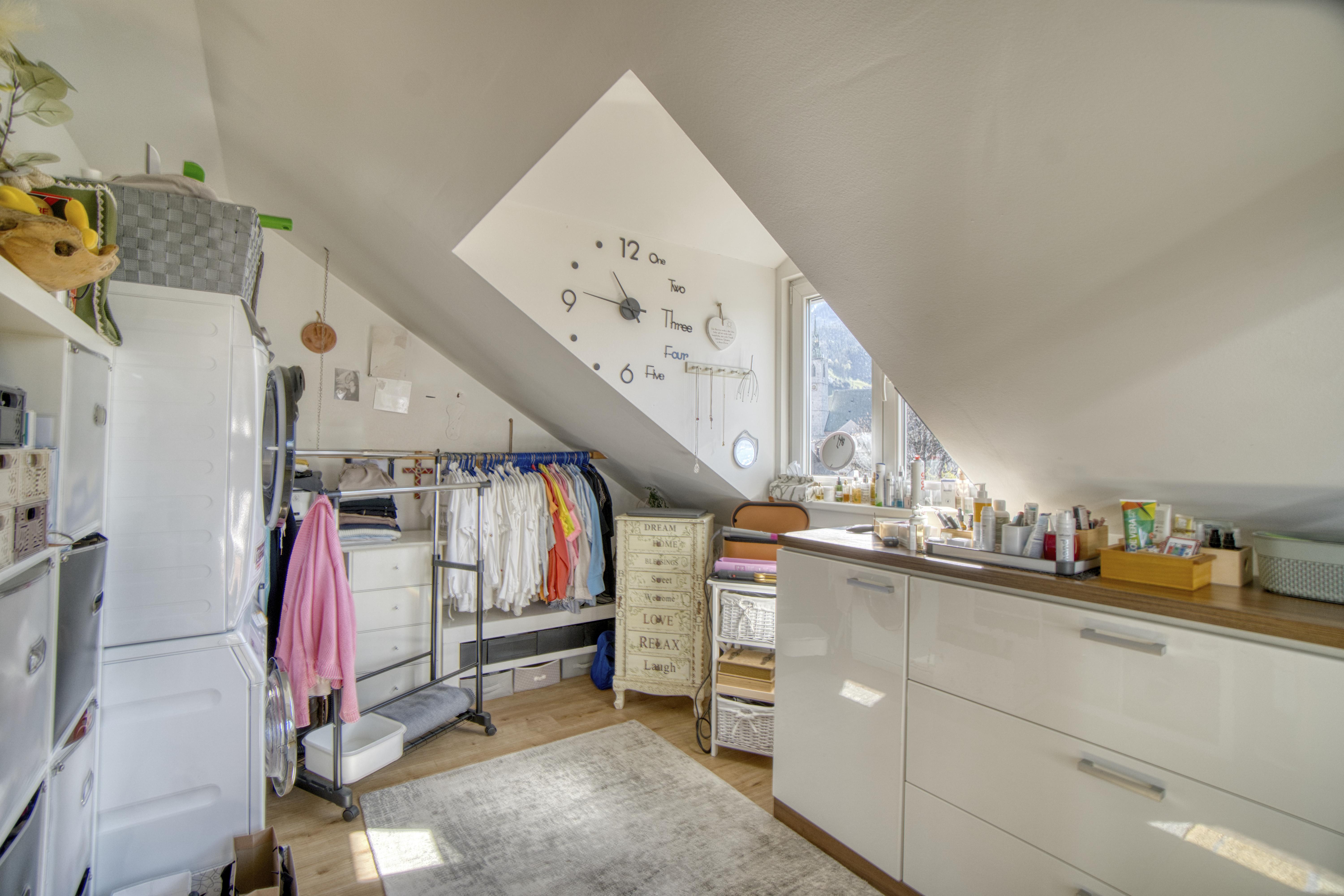 Charmante 4 Zimmer Dachgeschosswohnung mit Terrasse und Bergblick in Schwaz /  / 6130&nbsp;Schwaz / Bild 2