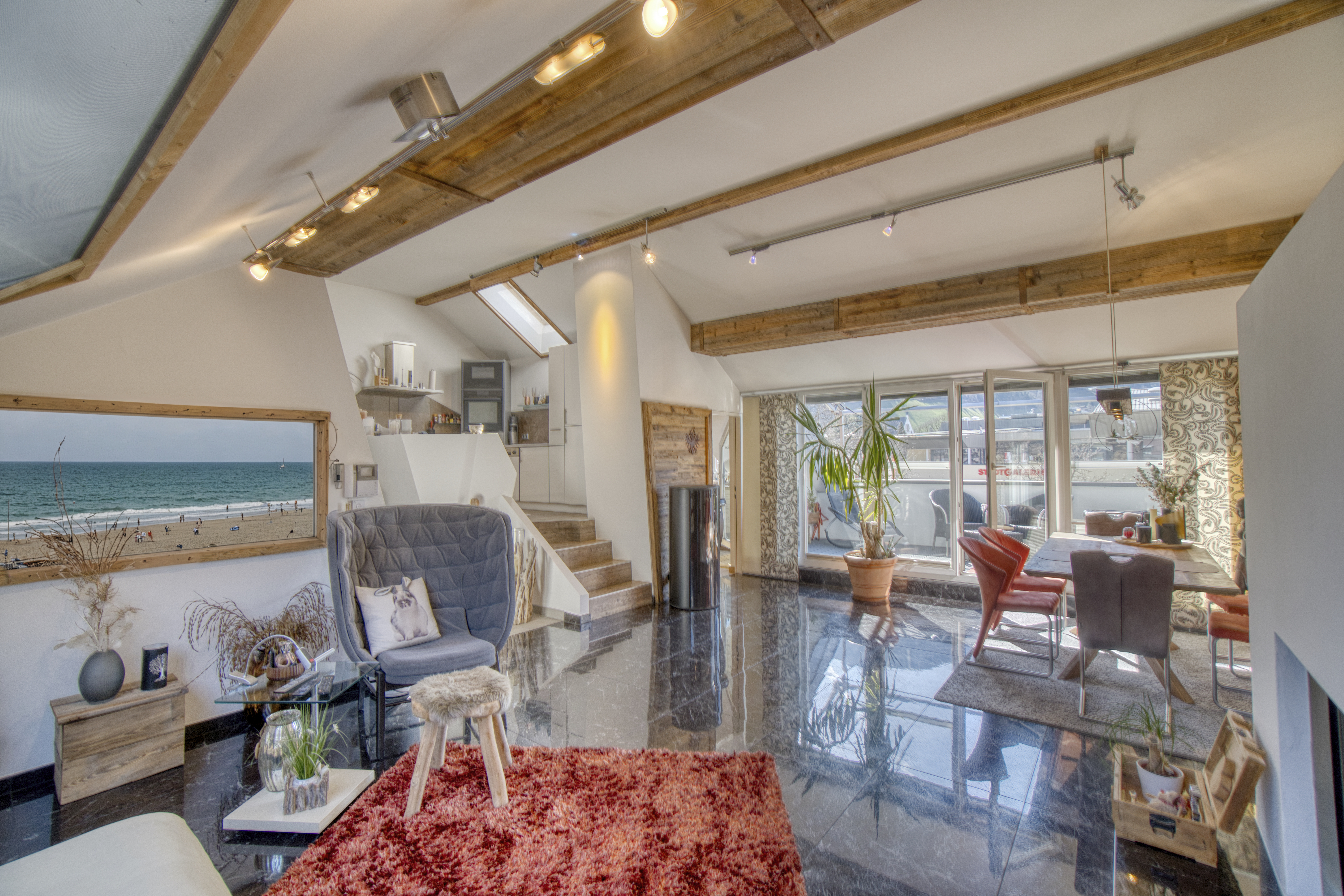 Charmante 4 Zimmer Dachgeschosswohnung mit Terrasse und Bergblick in Schwaz
