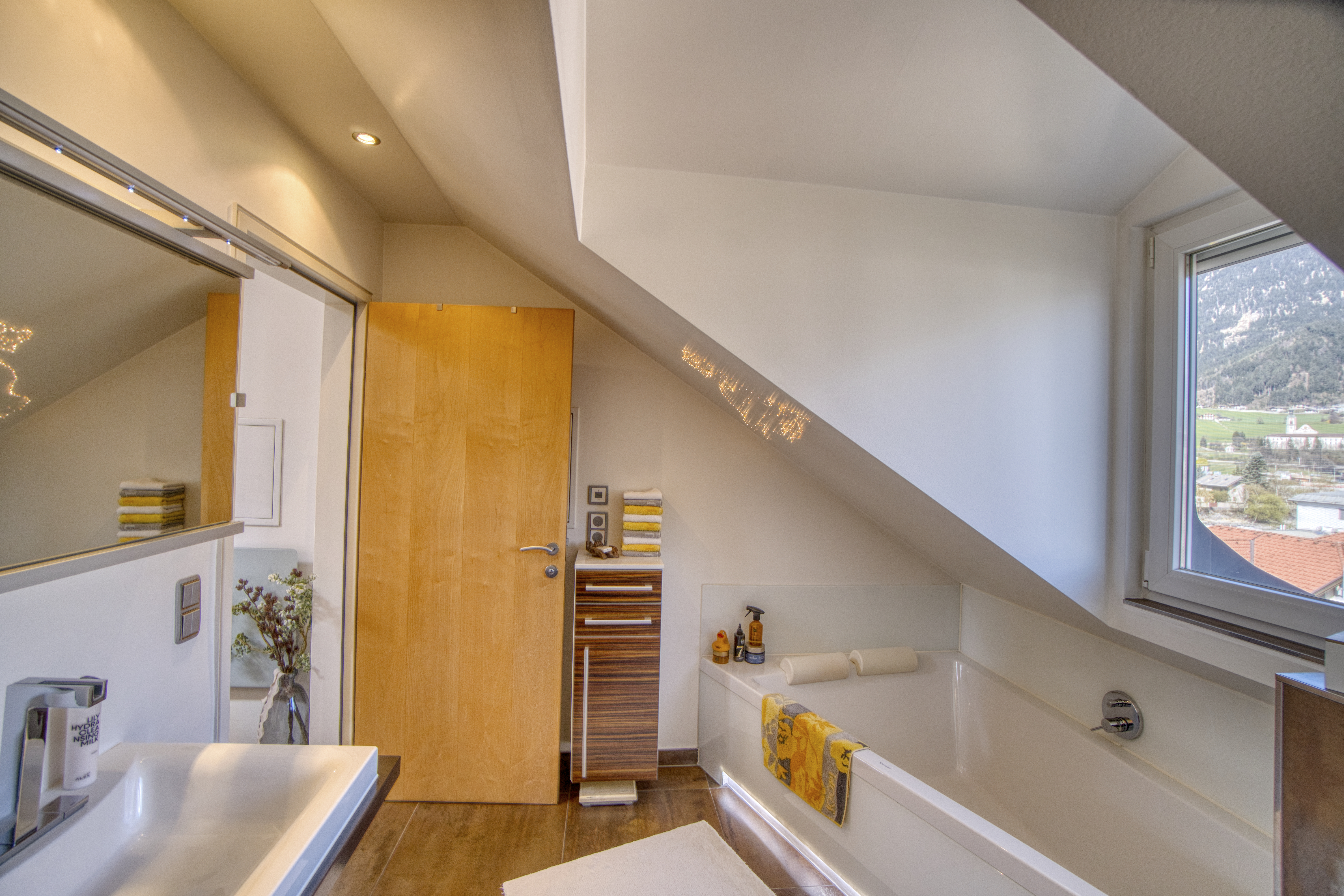 Charmante 4 Zimmer Dachgeschosswohnung mit Terrasse und Bergblick in Schwaz /  / 6130&nbsp;Schwaz / Bild 7