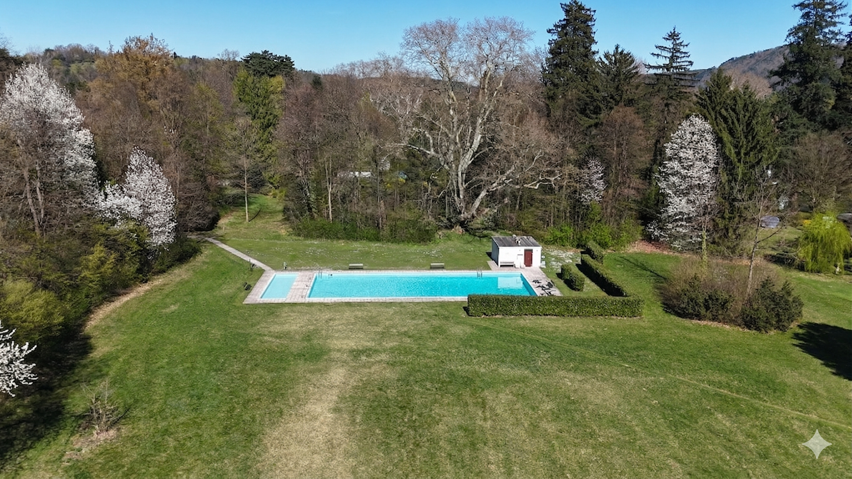 Wohnen im privaten Naturparadies: Modernisierter Bungalow im Schlosspark Seebenstein /  / 2824&nbsp;Seebenstein / Bild 1