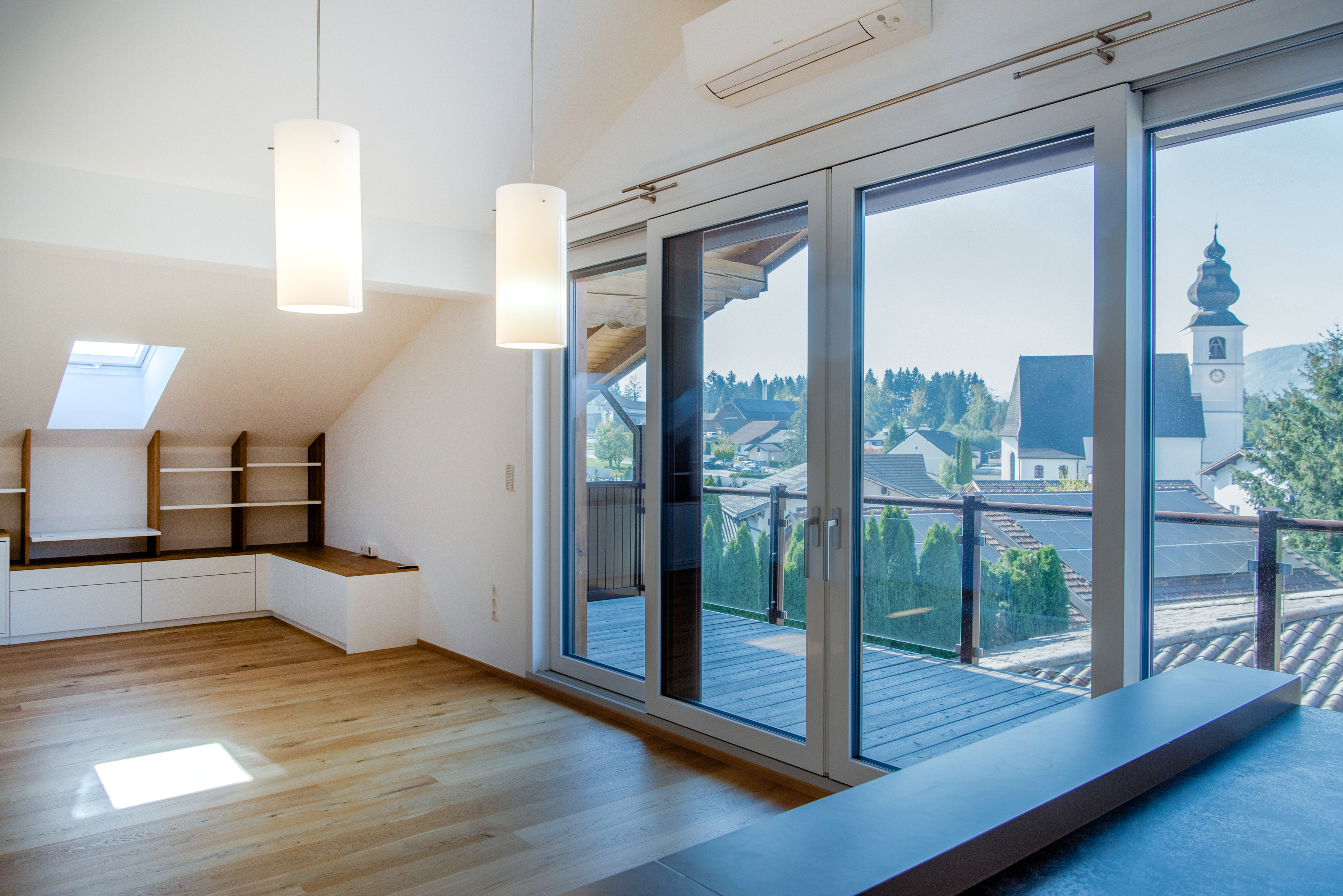 Traumhafte Dachgeschoss-Wohnung in Zell am Moos /  / 4893&nbsp;Zell am Moos / Bild 1