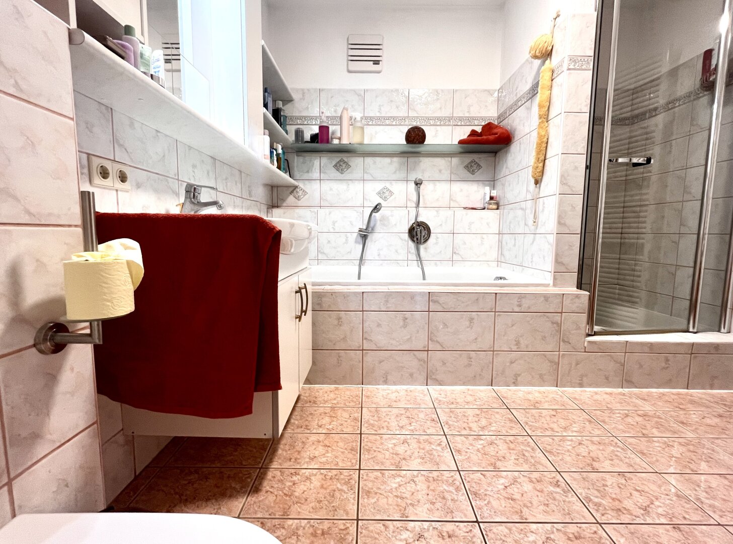 Thalgau: Charmante 4-Zimmer-Wohnung mit zwei Balkonen und ausbauf�higem Dachboden /  / 5303&nbsp;Thalgau / Bild 4