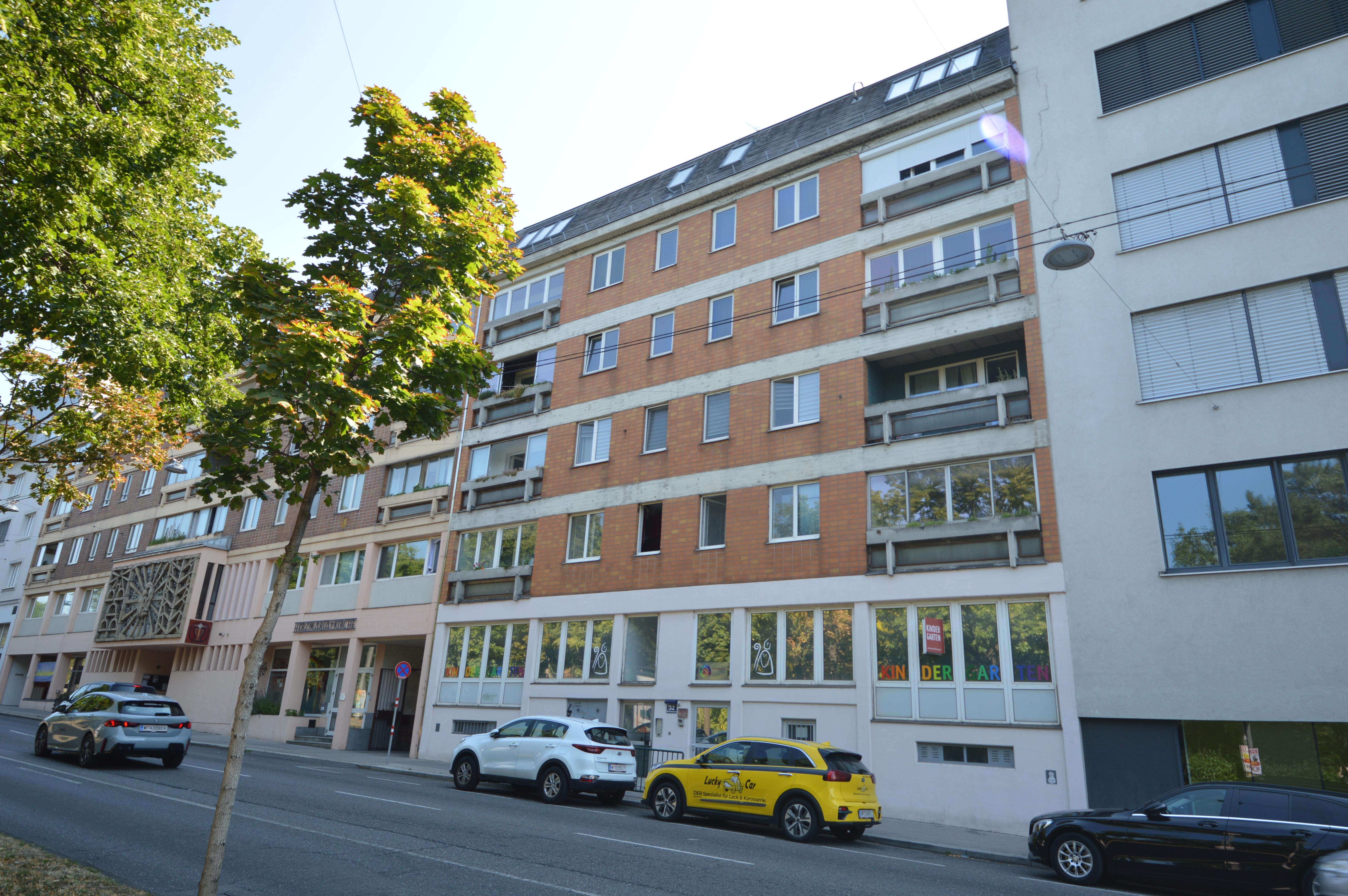  3-Zimmer Eigentumswohnung mit Park- und Gloriette-Blick /  / 1150&nbsp;Wien / Bild 2
