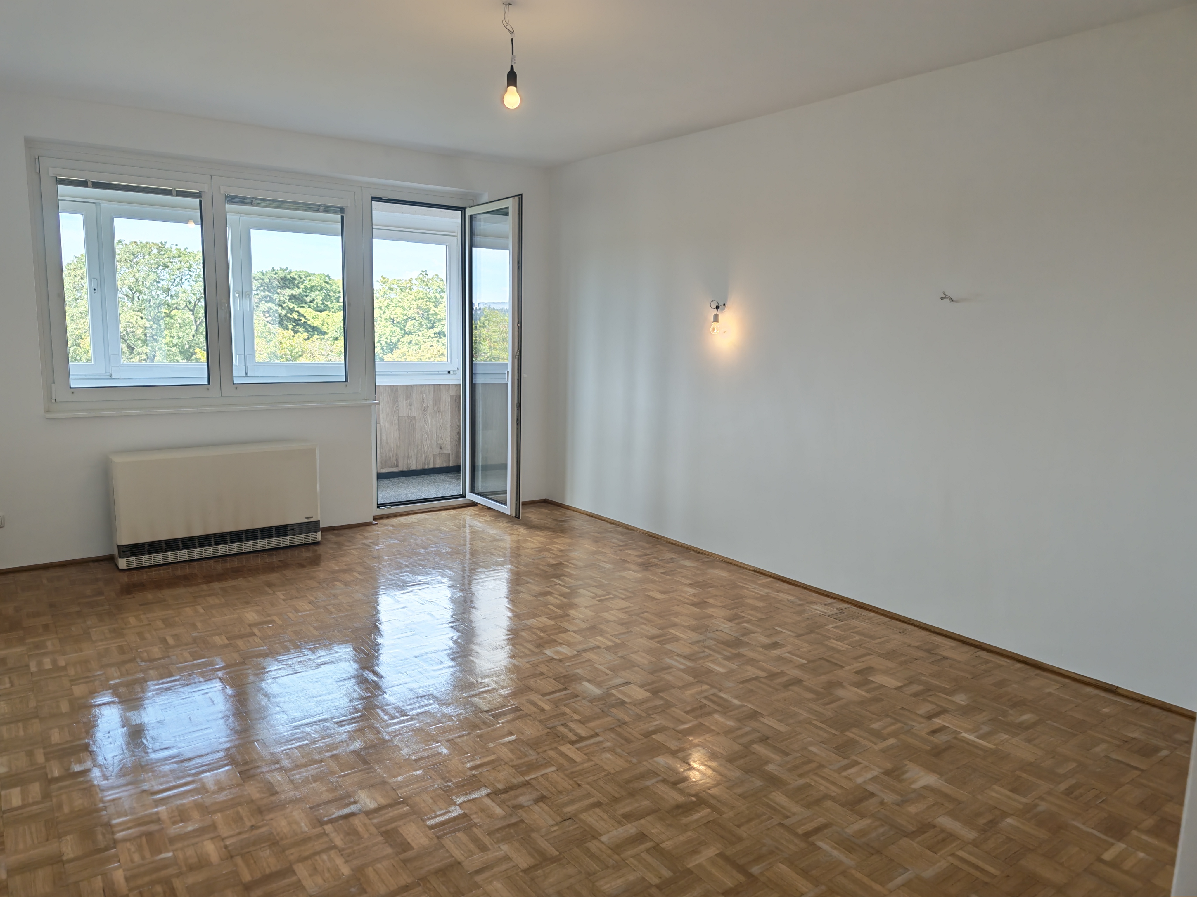 Entz�ckende Eigentumswohnung mit Park- und Gloriette-Blick /  / 1150&nbsp;Wien / Bild 1