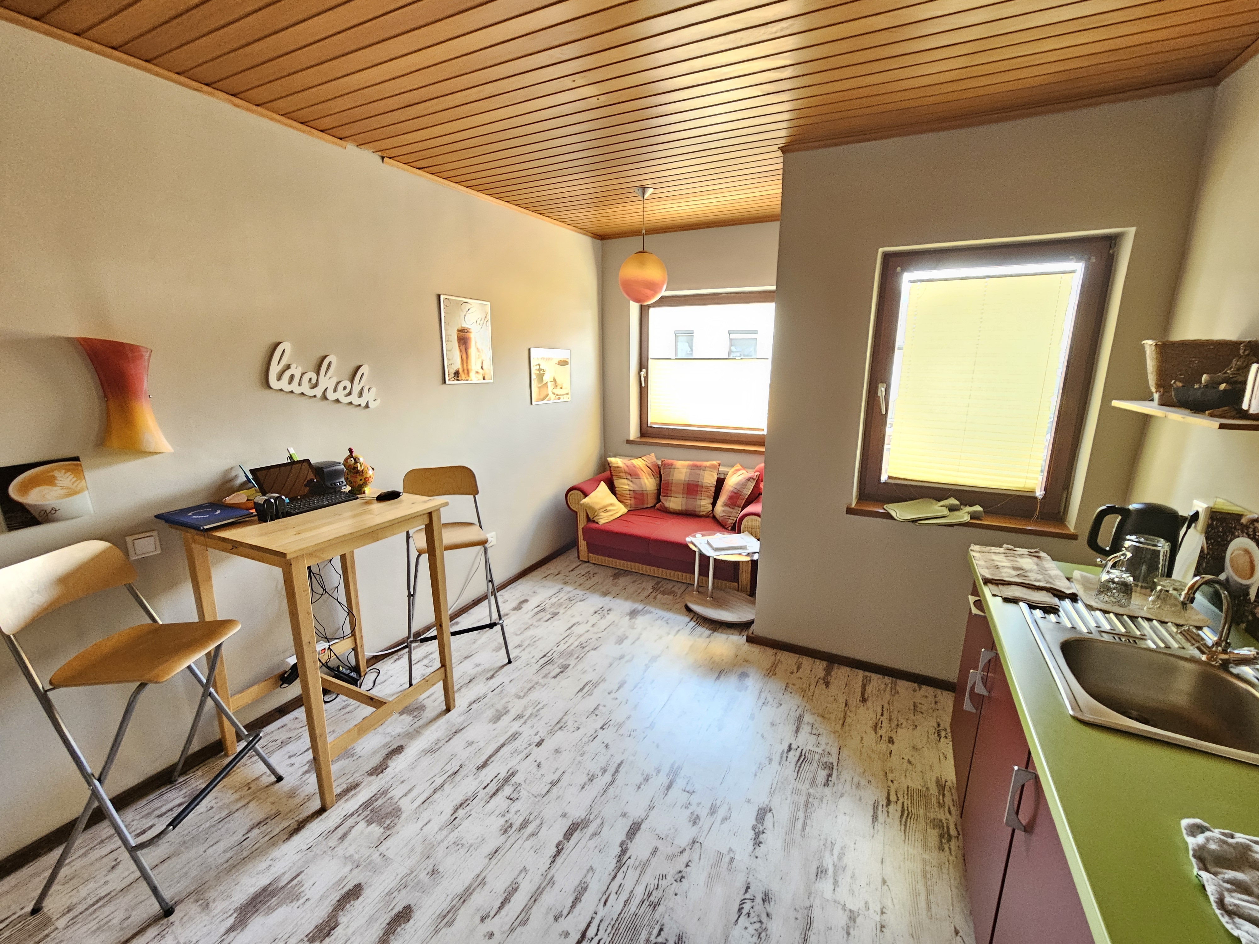 Lichtdurchflutete 3 - Zimmer Wohnung mit separtem Eingang und Eigengarten in ruhiger Siedlungslage  /  / 8793&nbsp;Trofaiach / Bild 1
