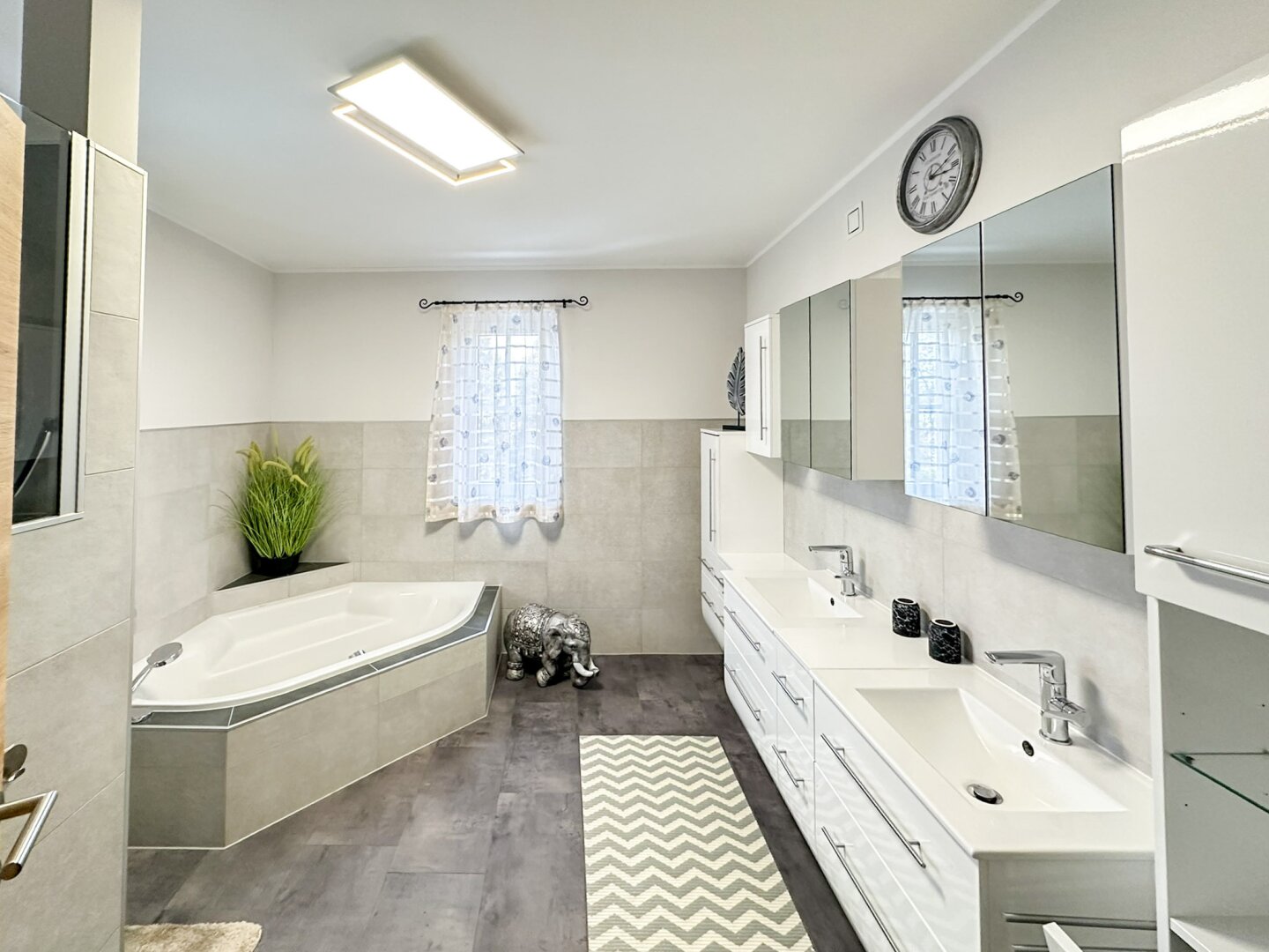 Neuwertige 3-Zimmer-Eigentumswohnung mit gro�er Terrasse & Garten /  / 4693&nbsp;Desselbrunn / Bild 3