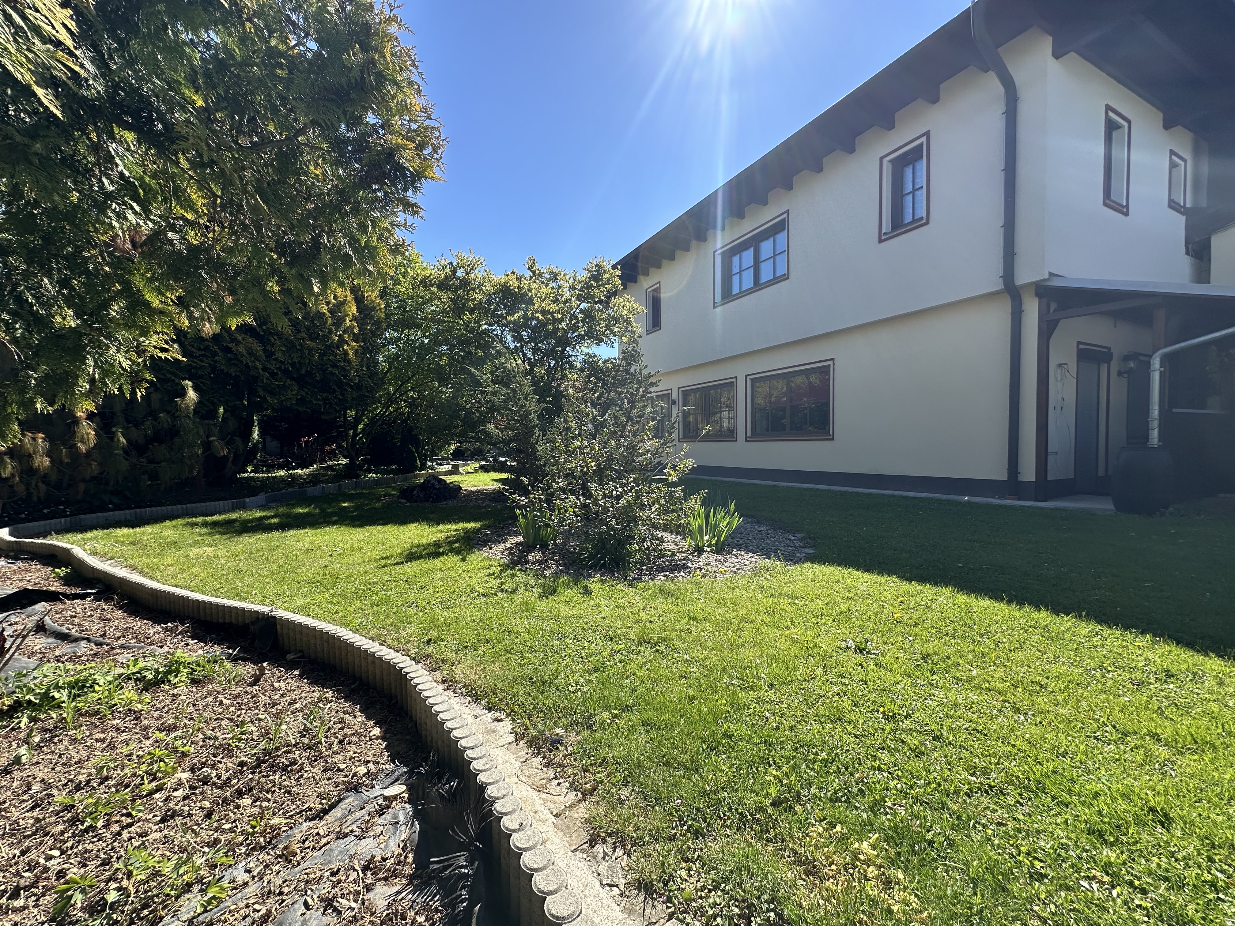 Neuwertige 3-Zimmer-Eigentumswohnung mit gro�er Terrasse & Garten /  / 4693&nbsp;Desselbrunn / Bild 2