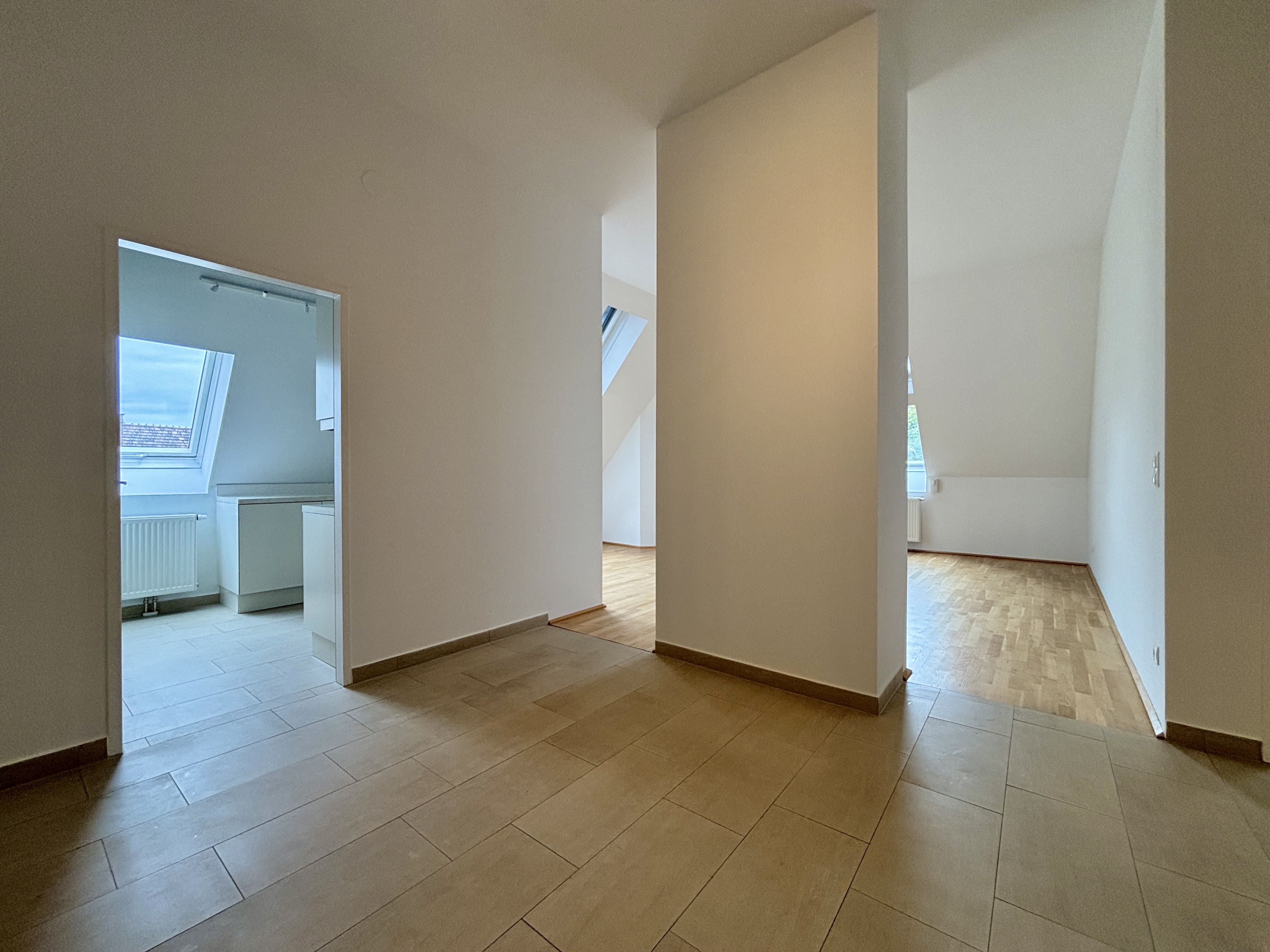 Adventsaktion: Provisionsfrei! Dachgeschoss-Turm-Wohnung in einer historischen Altbau-Villa mit 5 Meter Raumhhe | Lift I  /  / 2500 Baden / Bild 6