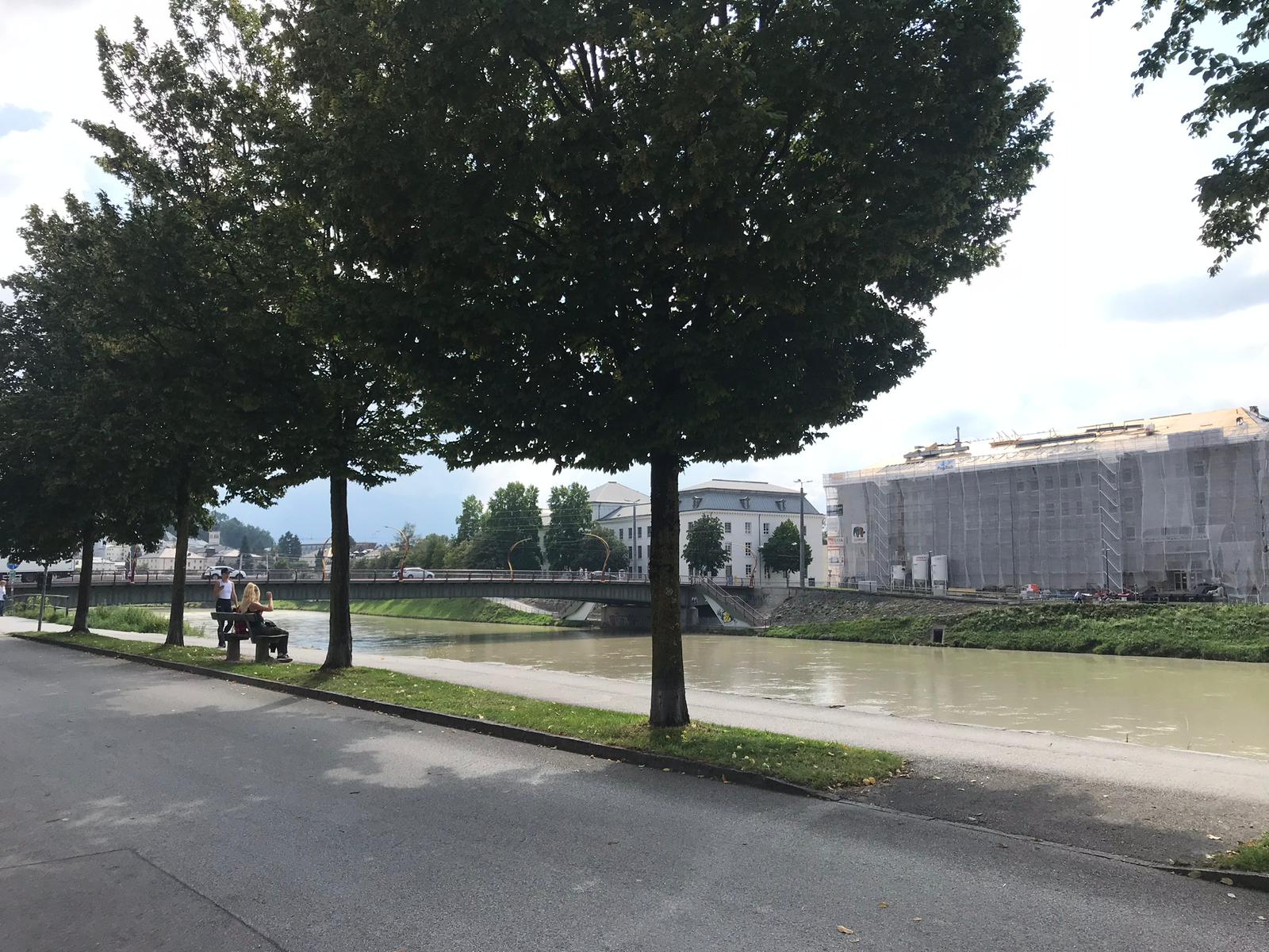 Gepflegte Dachgescho�wohnung in Ruhelage mit S�dwestbalkon in Salzburg! /  / 5020&nbsp;Salzburg / Bild 2