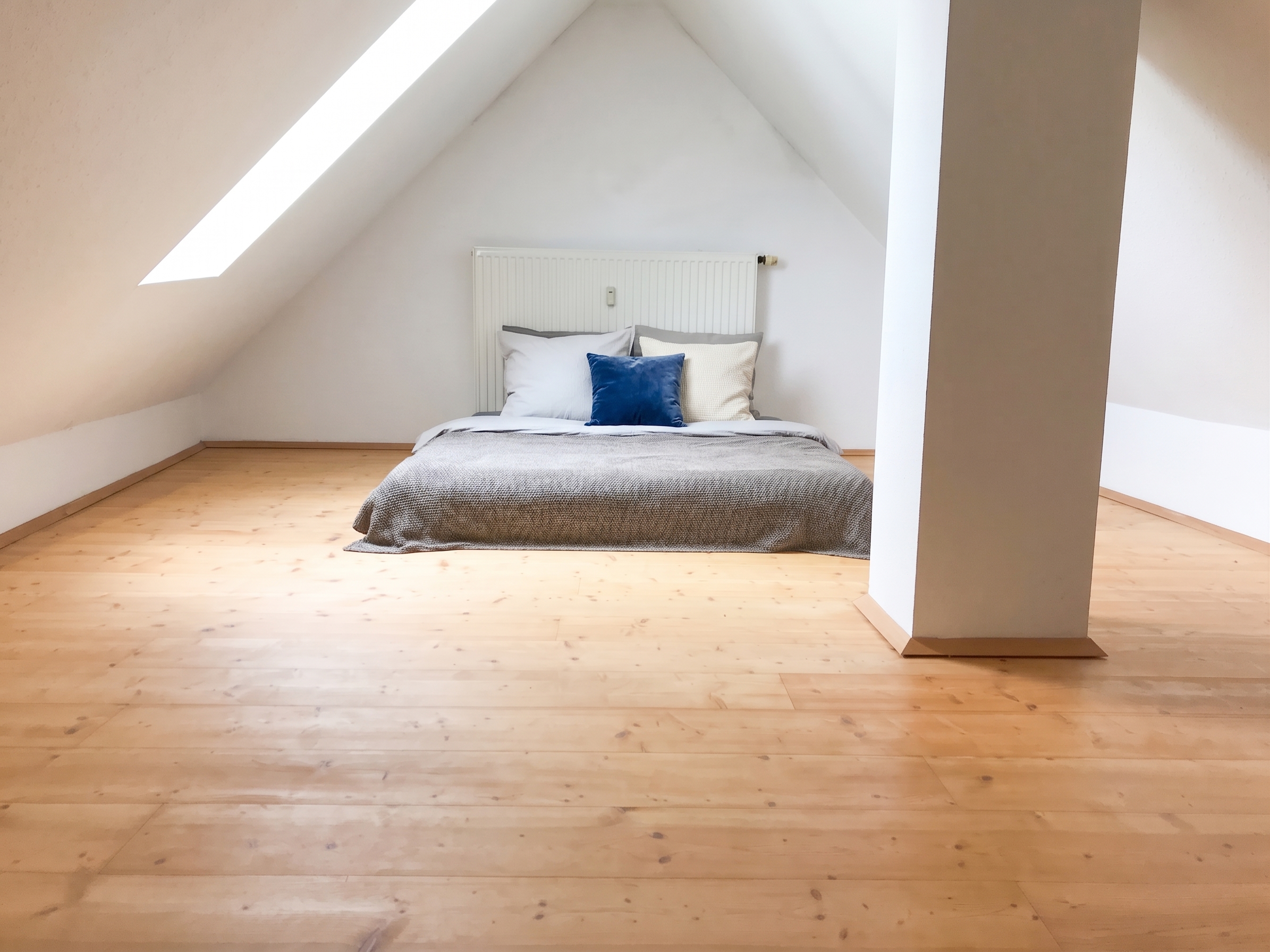 Traumhaftes Dachgeschoss-Domizil: 2 Zimmer plus ausgebautes Studio auf zweiter Ebene /  / 5020&nbsp;Salzburg / Bild 3