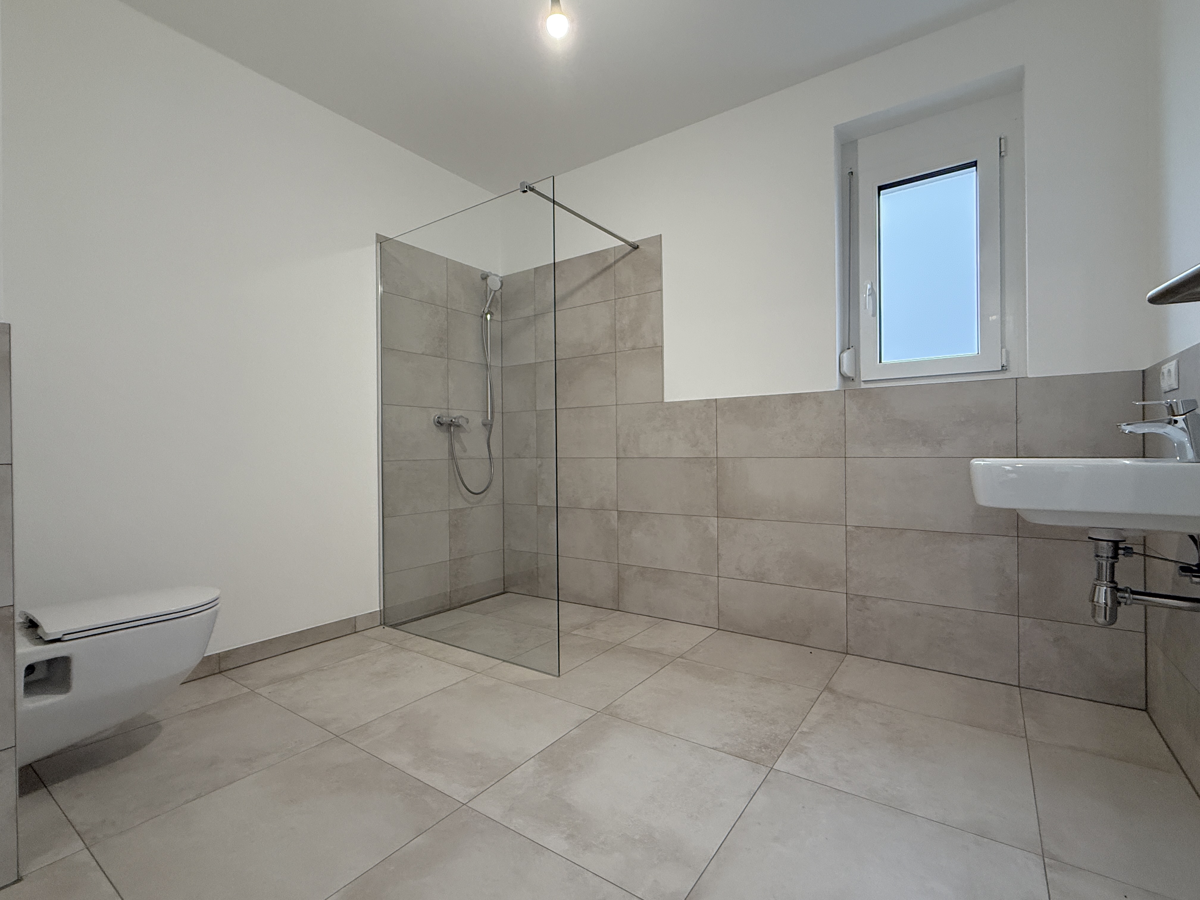 Bezugsfertig I Stellpl�tze vor der T�re I Mietkaufoption I hochwertige Ausstattung I  /  / 3591&nbsp;Altenburg / Bild 6