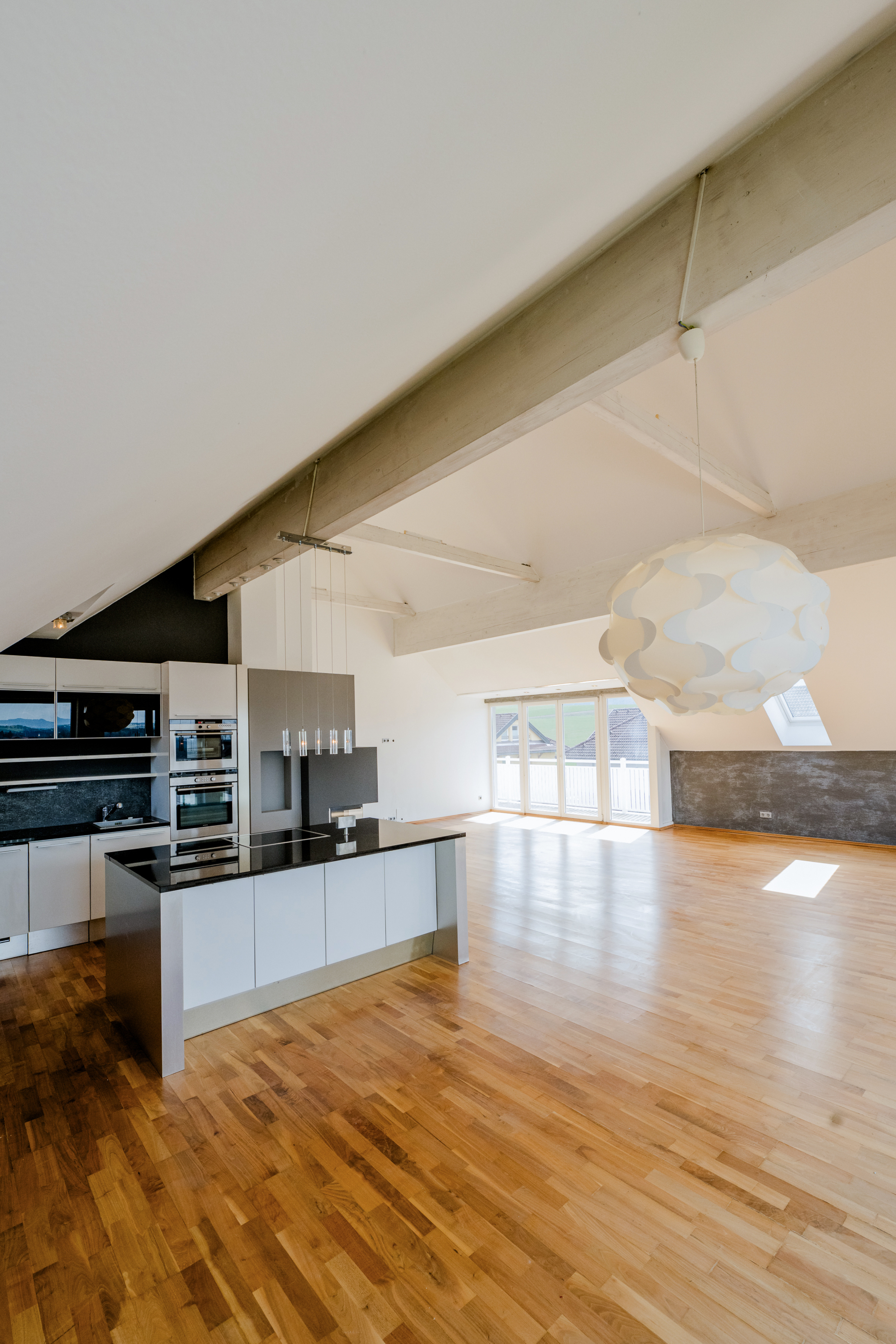 Neumarkt am Wallersee: Dachgeschosswohnung mit beeindruckender Raumh�he /  / 5202&nbsp;Neumarkt am Wallersee / Bild 0