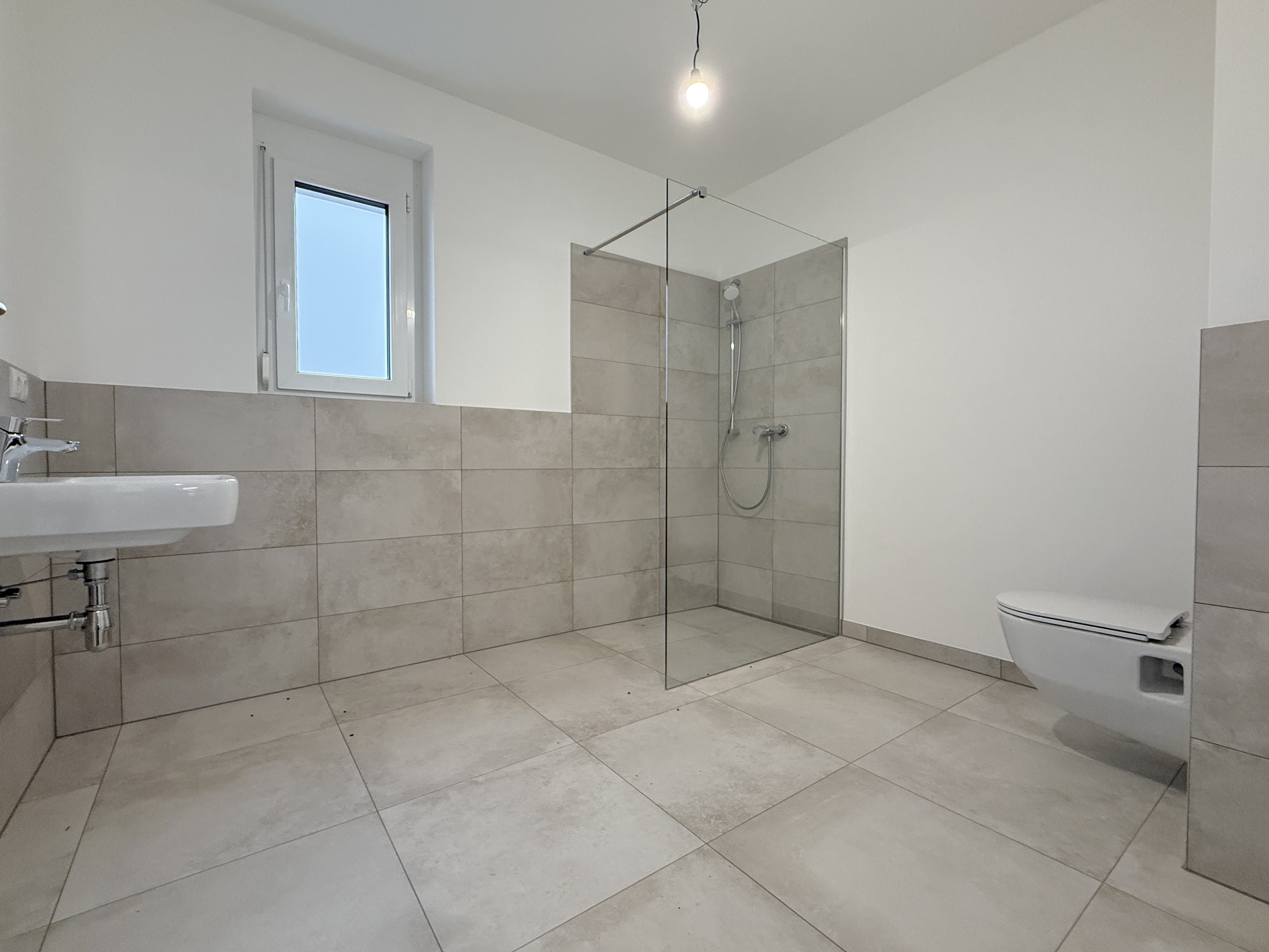 Mietkauf I Erstbezug I ca. 171m� Au�enfl�che I Luftw�rmepumpe I moderne Tischlerk�che I  /  / 3591&nbsp;Altenburg / Bild 5