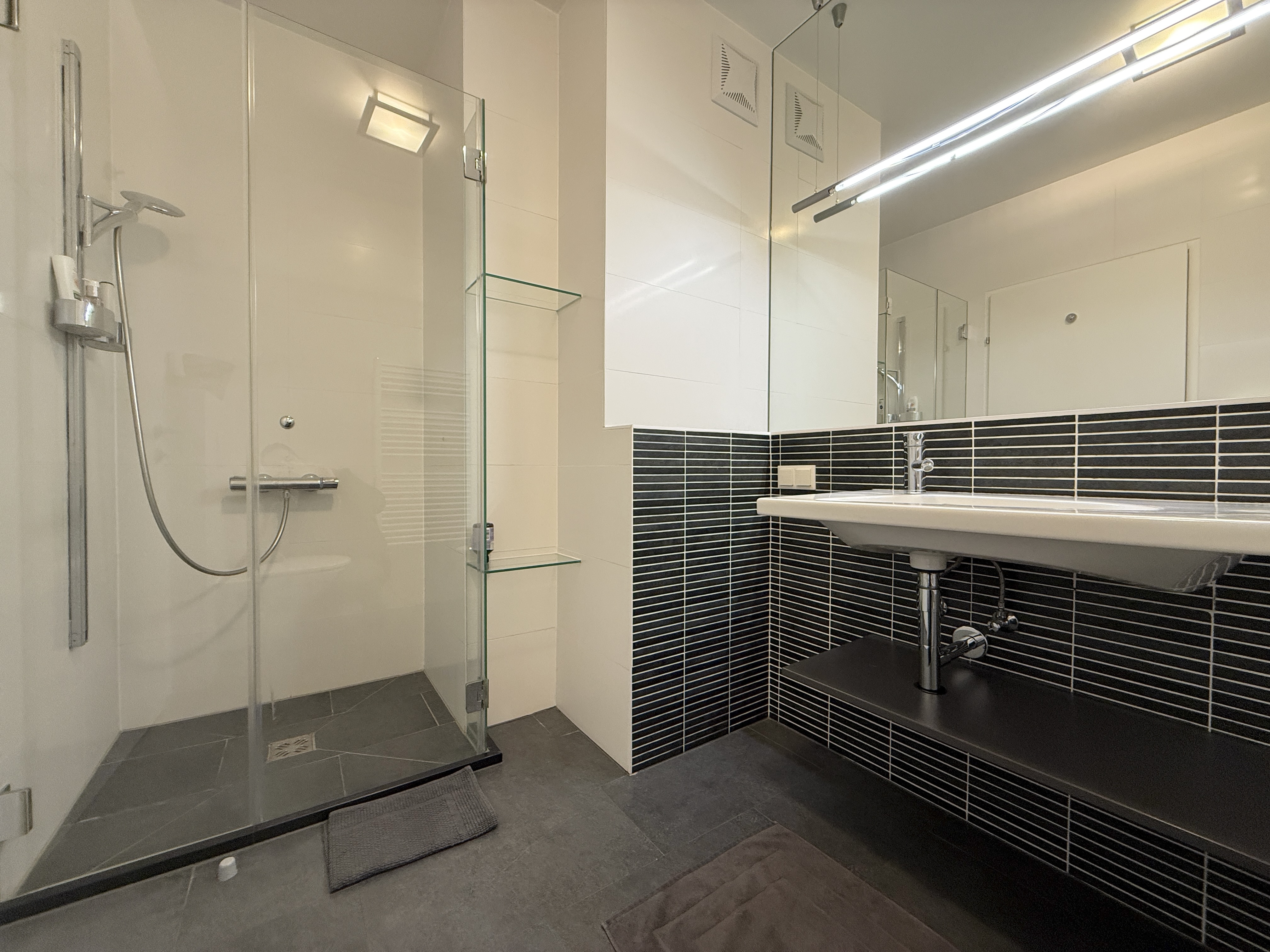 Dachgarten/terrasse mit Blick �ber Wien I Johann Strau� Gasse I Stellpl�tze im Haus verf�gbar I  /  / 1040&nbsp;Wien / Bild 6