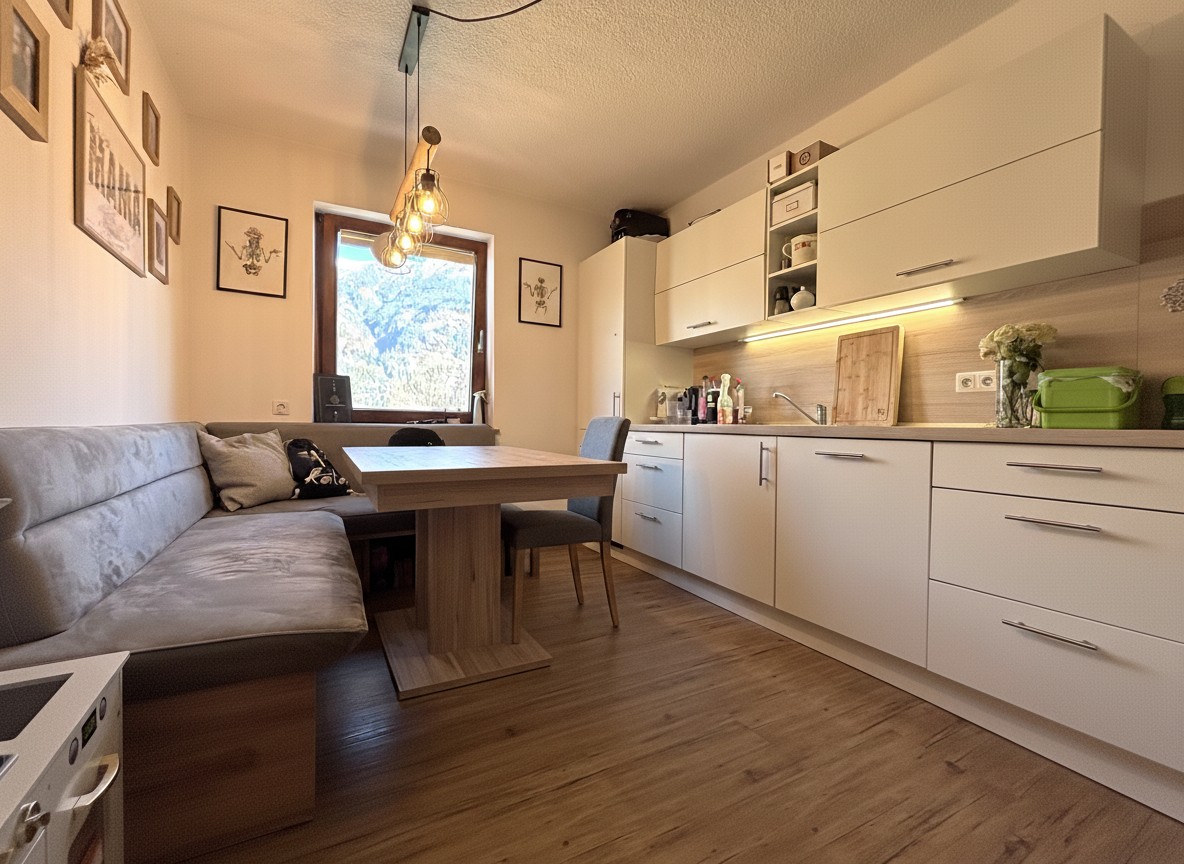 Helle 3 Zimmer Wohnung mit Balkon und Garage in ruhiger Lage in F�gen