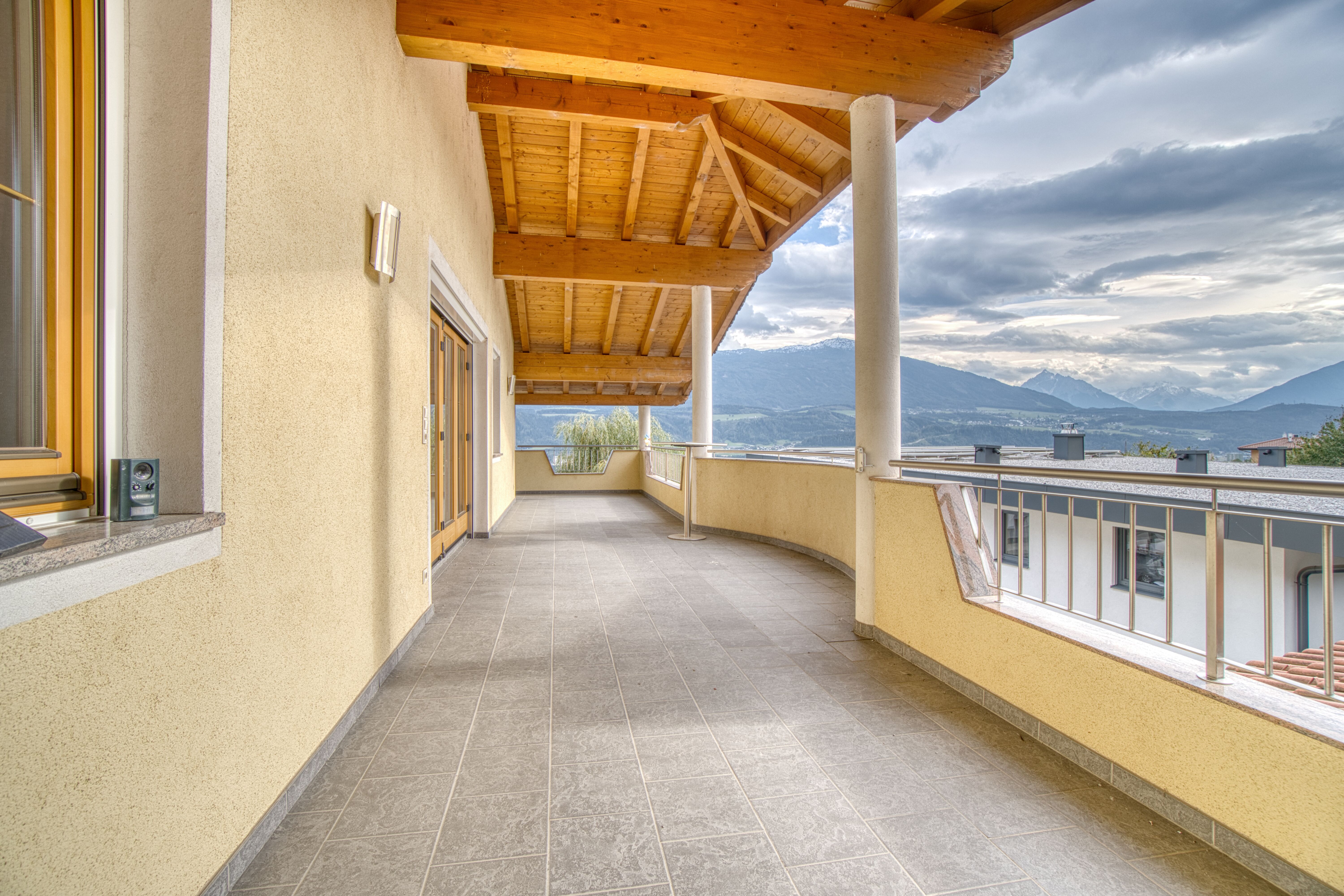 Dachgeschosswohnung mit unverbaubarem Weitblick
