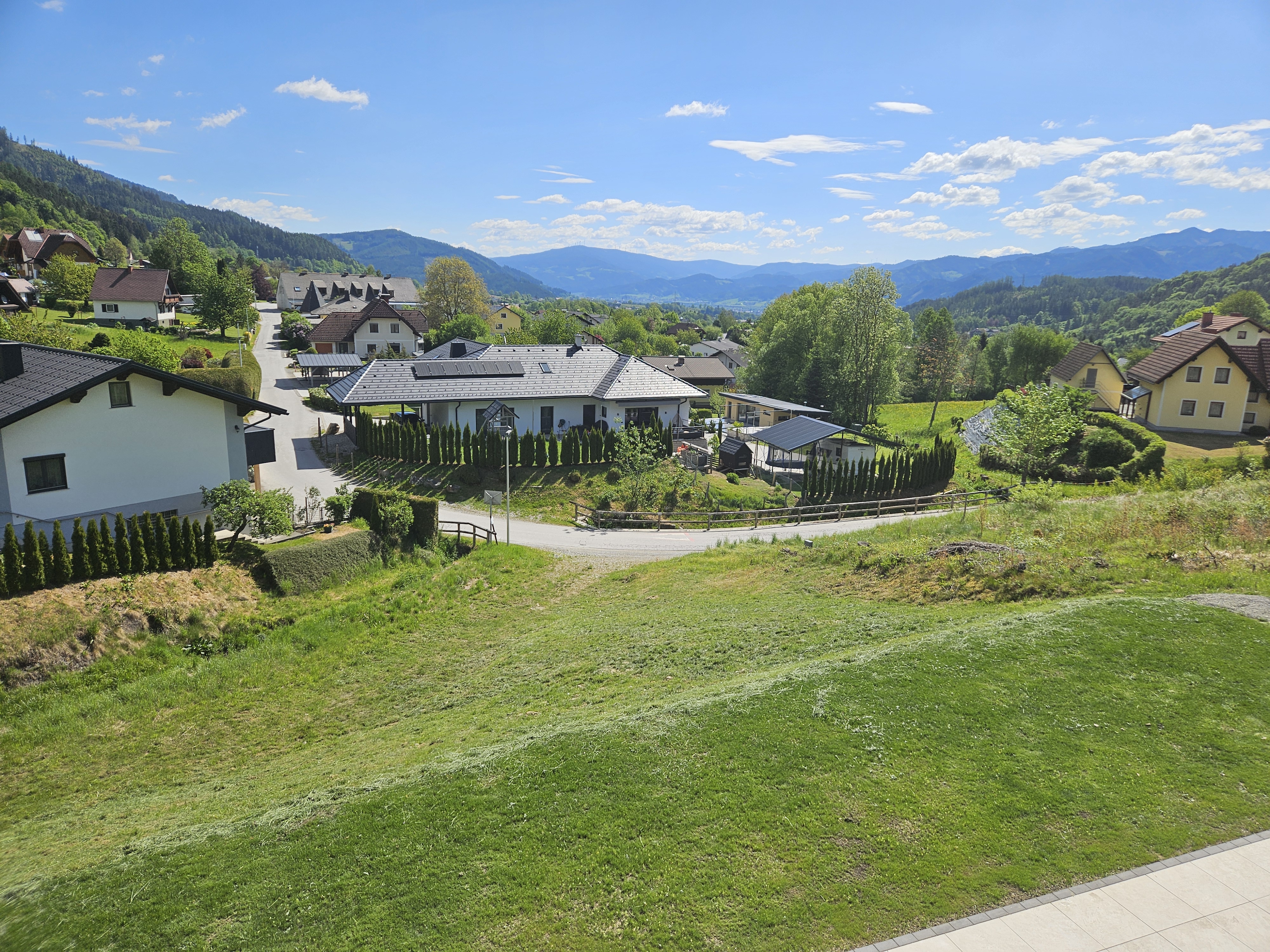 MODERN LIVING - Neuwertige Doppelhaush�lfte mit 2 Terrassen und Doppelcarport in ruhiger Aussichtslage  /  / 8605&nbsp;Kapfenberg / Bild 6