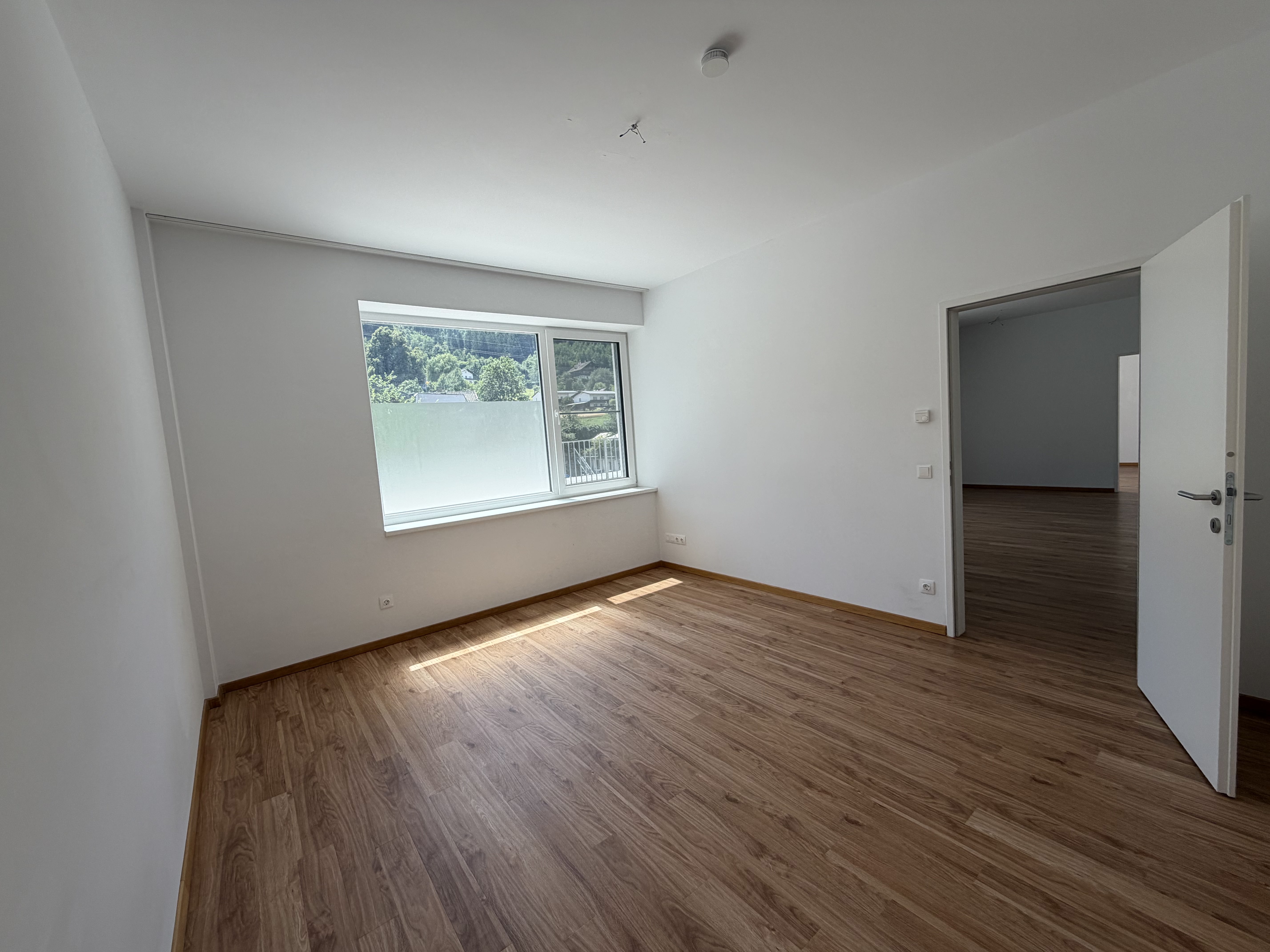 Neuwertige 3 Zimmer Wohnung mit gro�er S�dterrasse in Pfaffenhofen /  / 6405&nbsp;Pfaffenhofen / Bild 1