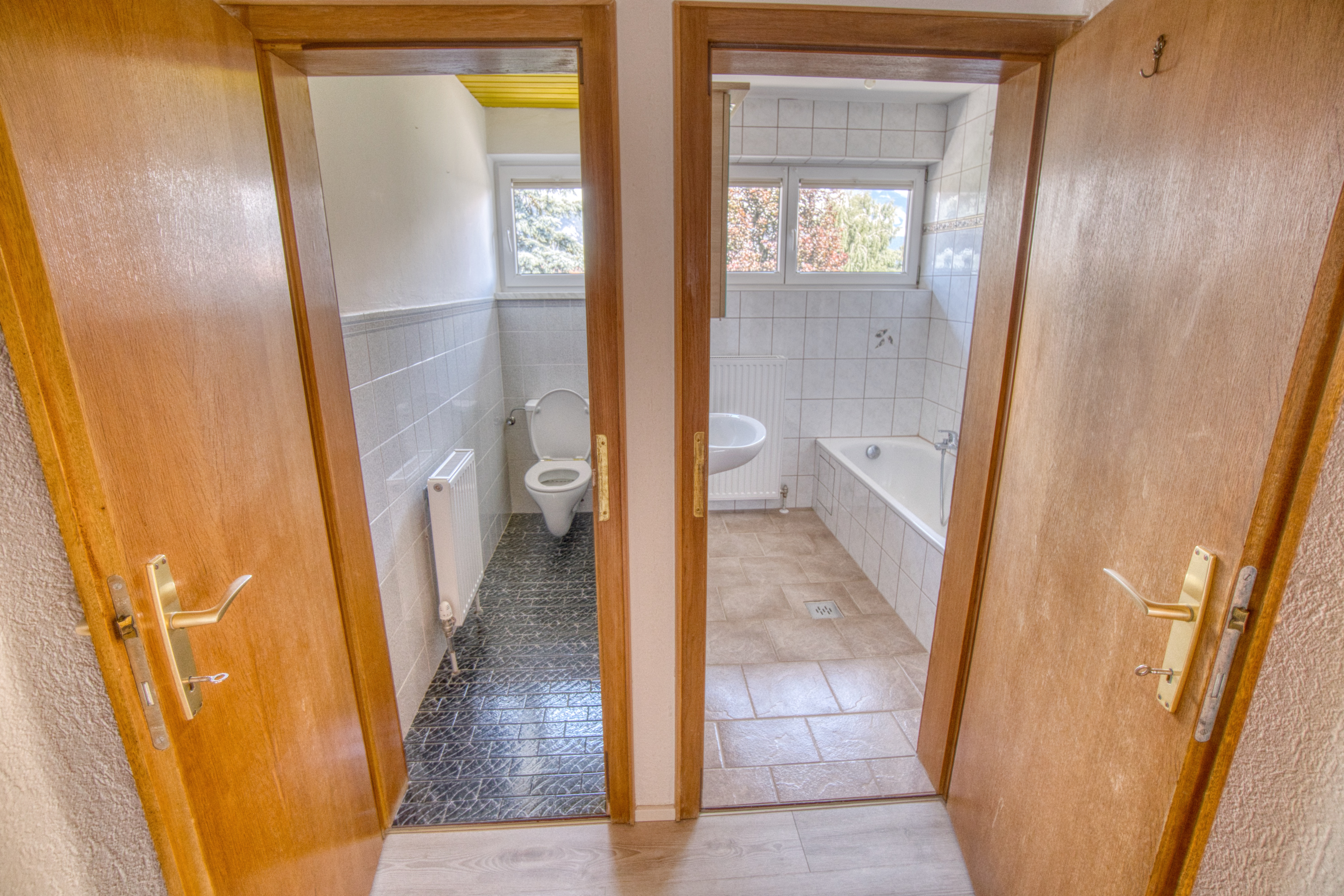 Neuer Preis - Ruhig gelegenes Haus mit zwei separaten Wohnungen /  / 6094&nbsp;Axams / Bild 0