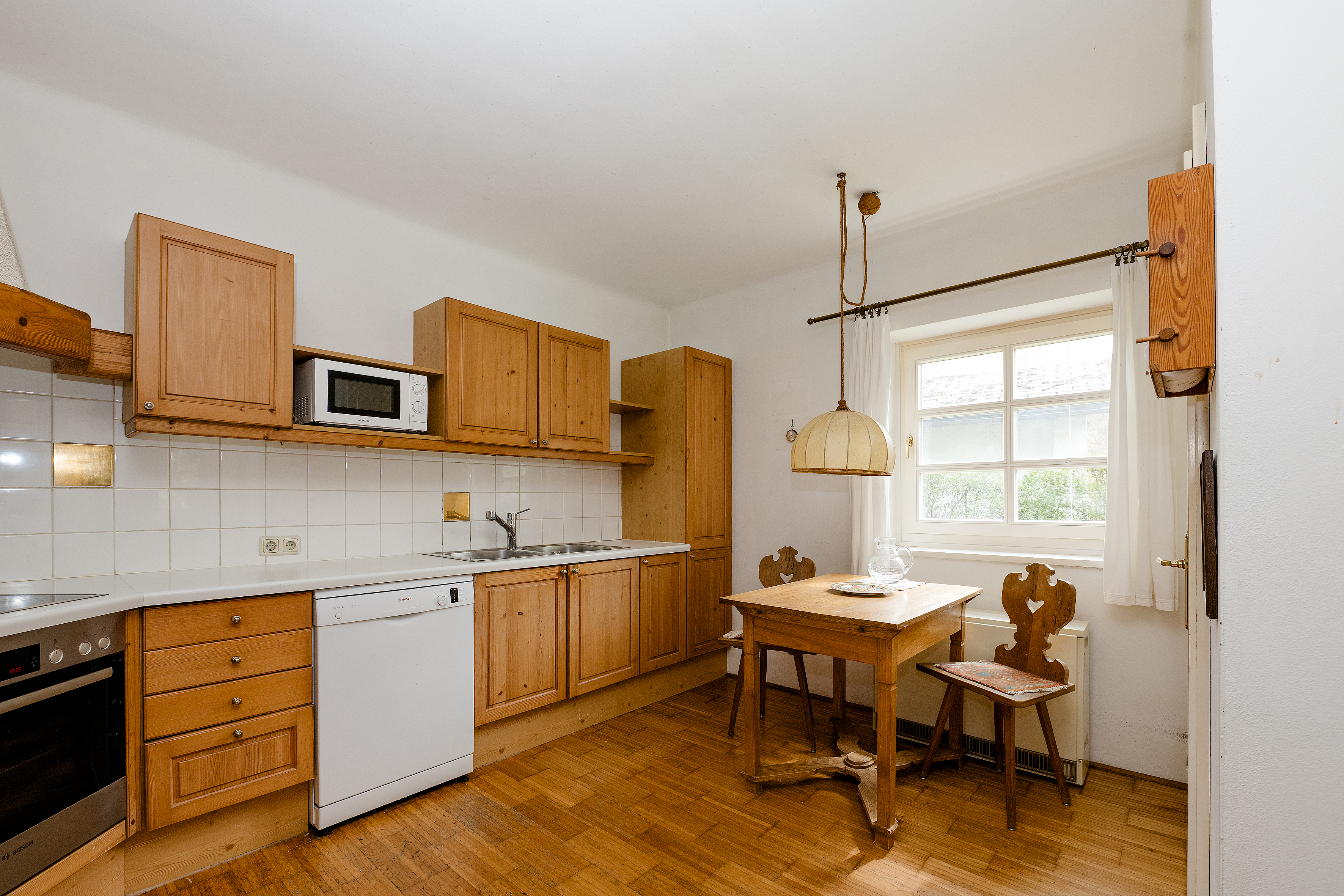 Ihr Zuhause am Mondsee ? charmanter Altbau auf gro�z�gigem Sonnengrundst�ck /  / 5310&nbsp;St. Lorenz / Bild 1